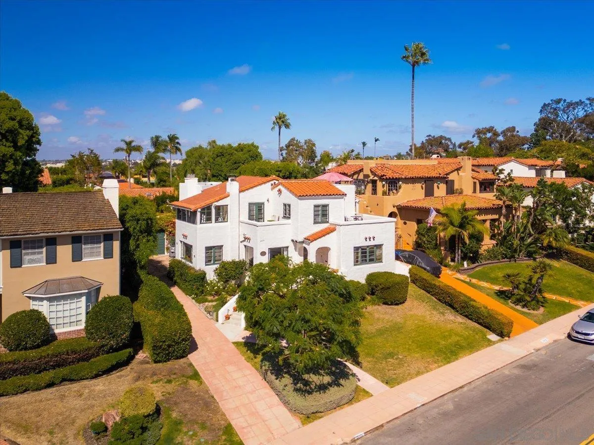 https://cdn.realtyfeed.com/cdn/127/250041062/9df7c68c1b224c3df6ddd5a6374a6f90.webp