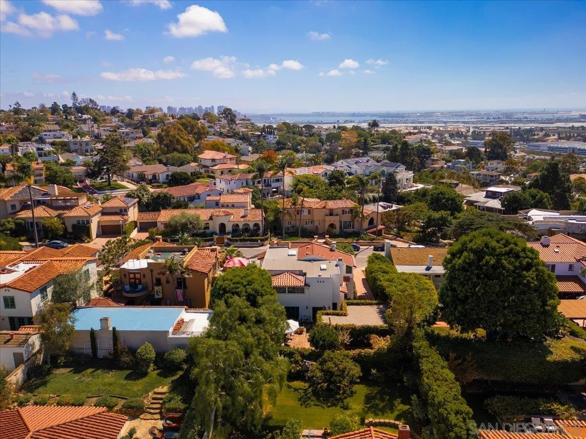 https://cdn.realtyfeed.com/cdn/127/250041062/a9ca251ff0a465f6ab2e1c3e0b61e534.webp