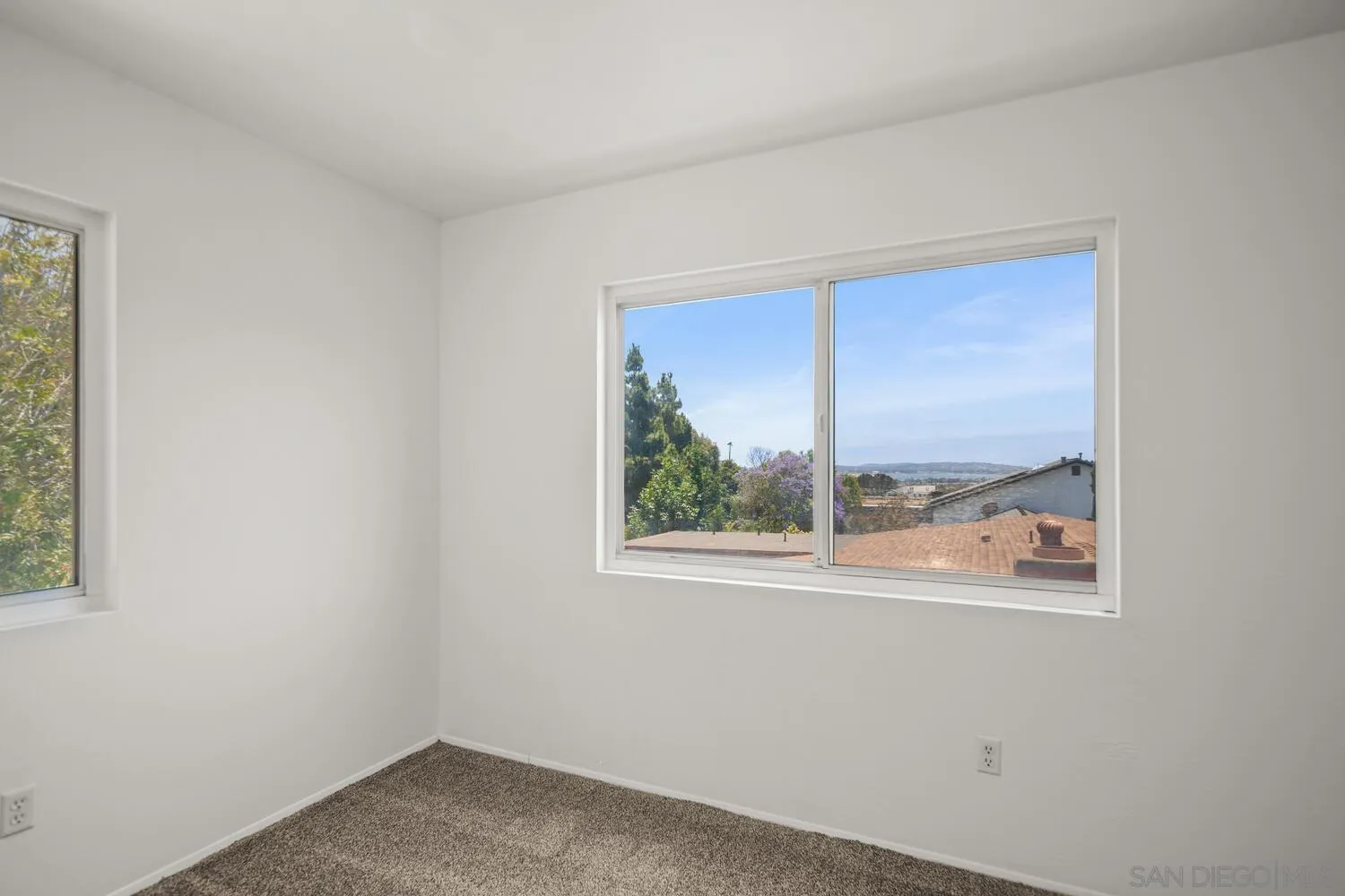 https://cdn.realtyfeed.com/cdn/127/250041063/650571c2910c6e71ae4c09cb497cba7b.webp