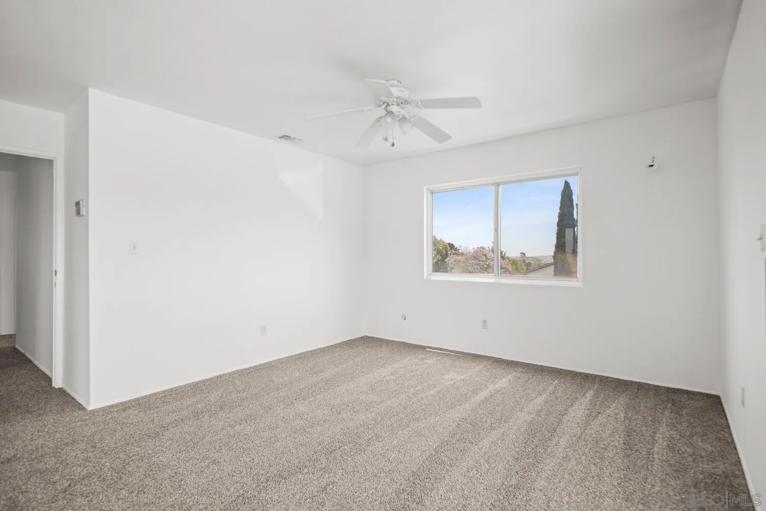https://cdn.realtyfeed.com/cdn/127/250041063/aaee747f242ff486ccc624ea7130c9e1.webp