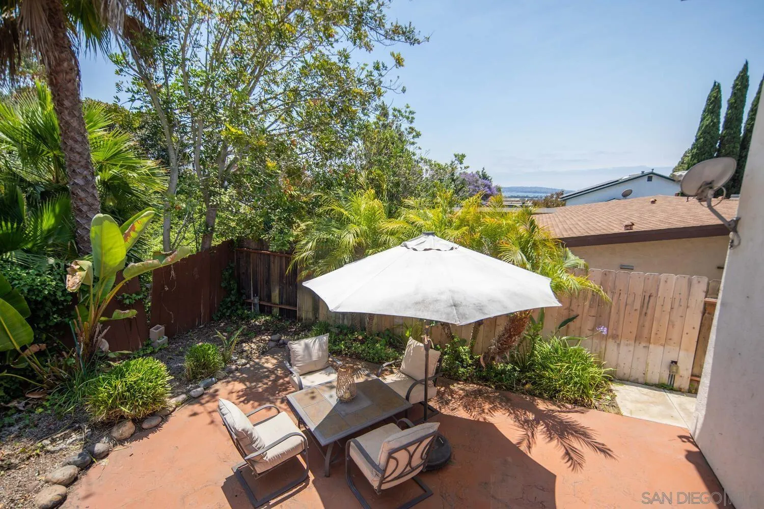 https://cdn.realtyfeed.com/cdn/127/250041063/e2e4b6f8befe32e44fd6d397d83bc3d8.webp