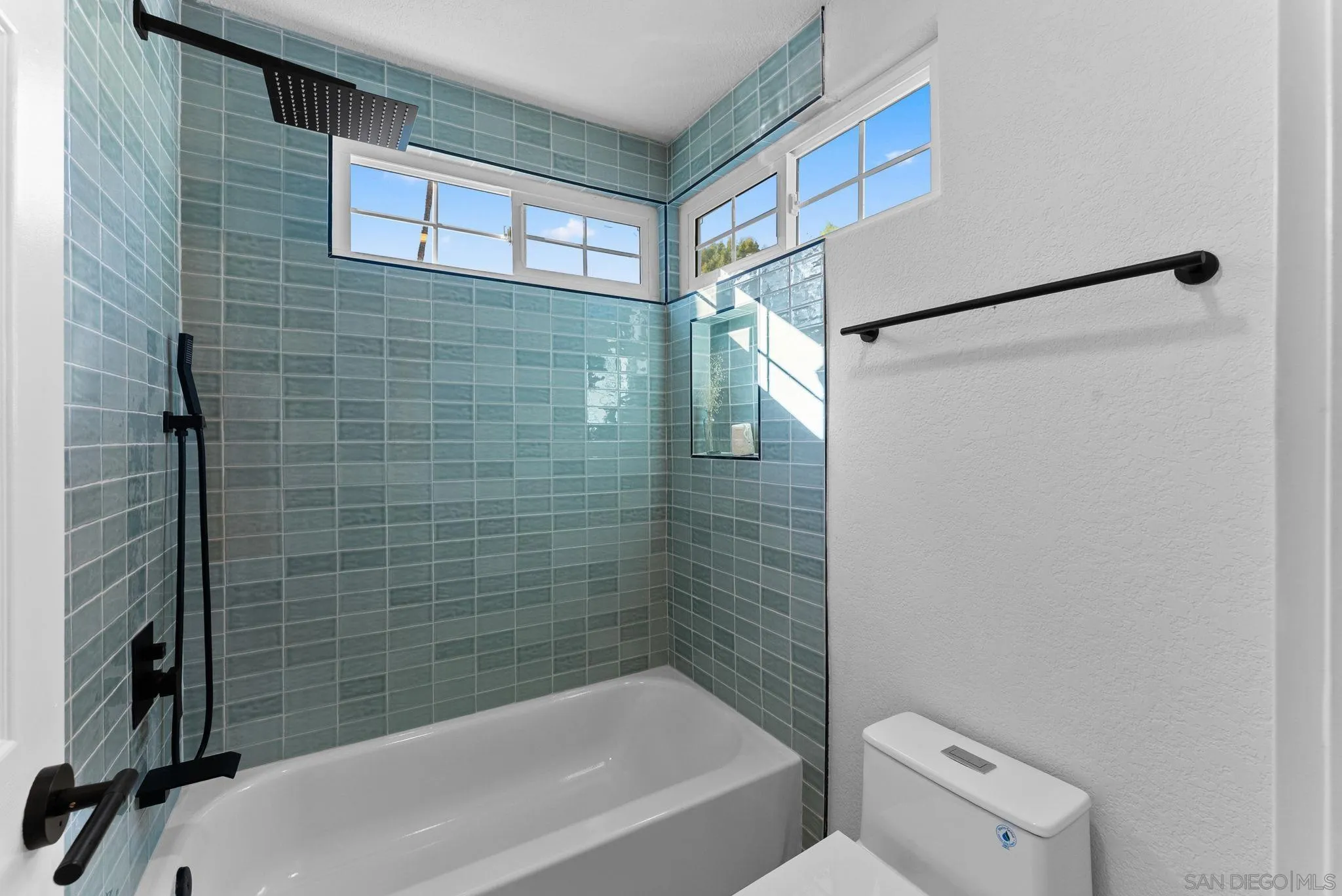 https://cdn.realtyfeed.com/cdn/127/250041067/2e9a343846a69b47956a1e06a50db50d.webp