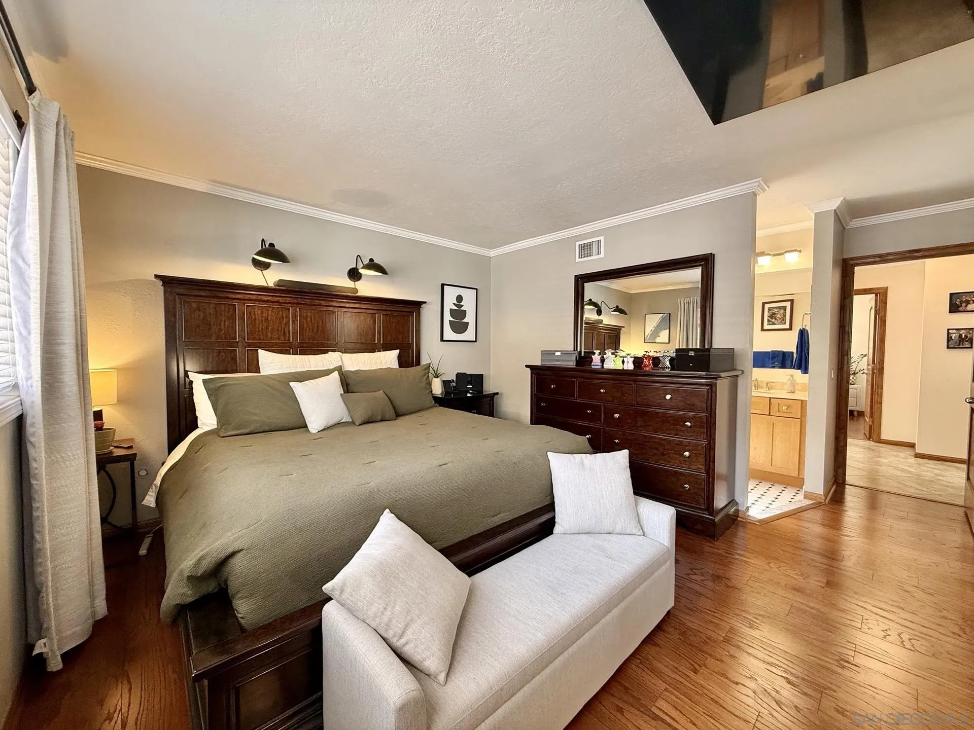 https://cdn.realtyfeed.com/cdn/127/250041070/07f0afcc42aea48c0c63412462895d8e.webp