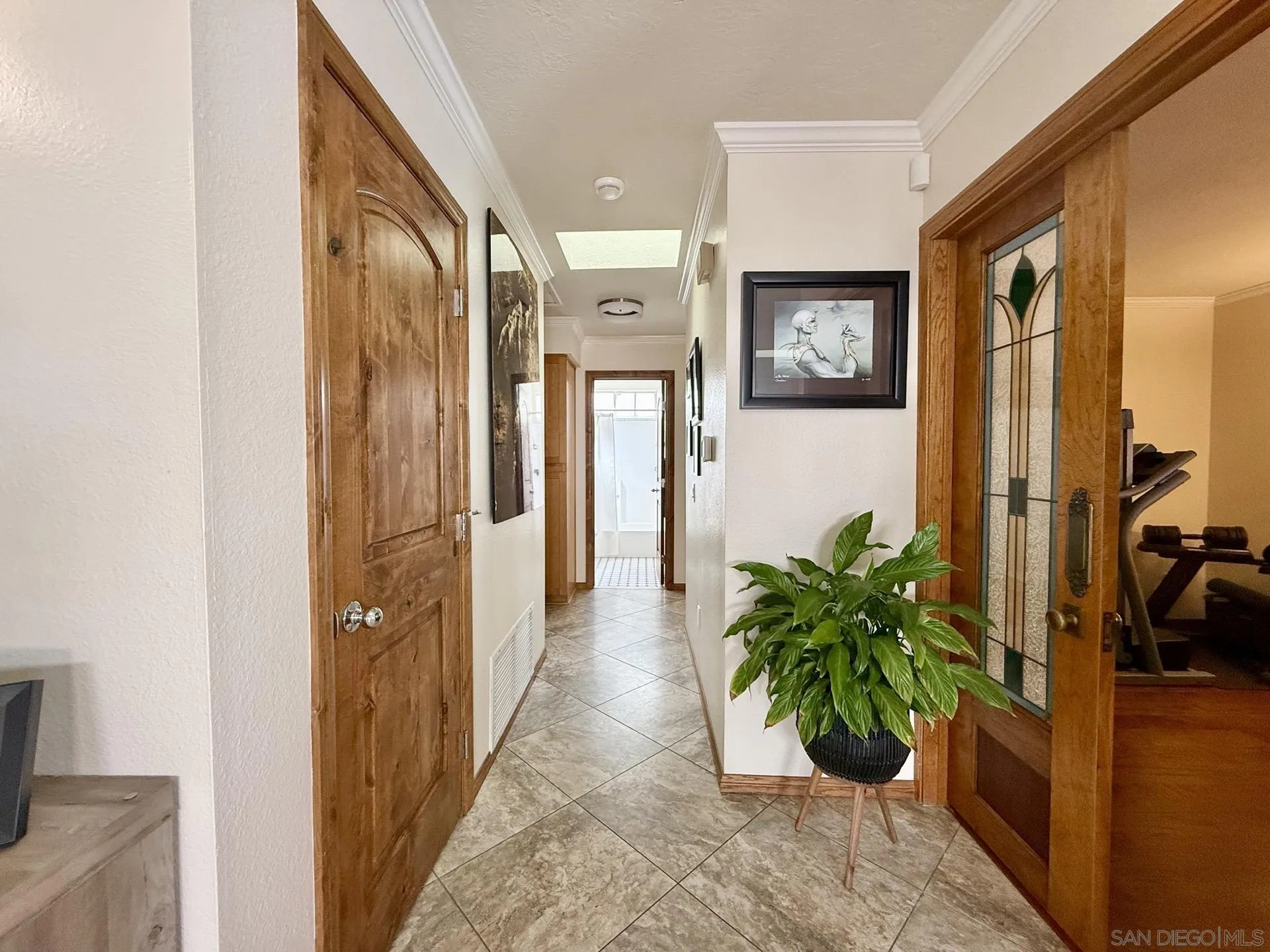 https://cdn.realtyfeed.com/cdn/127/250041070/206ee1cdede7e3d73dfc548a700b5586.webp