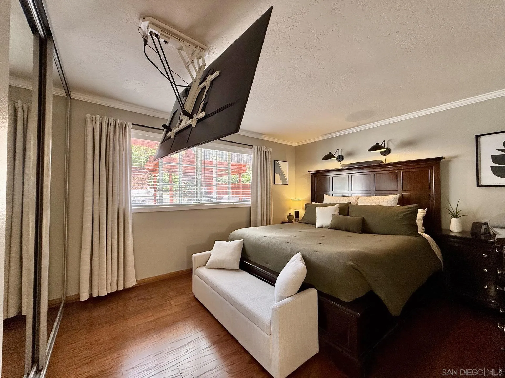 https://cdn.realtyfeed.com/cdn/127/250041070/2bb36d710bec712eb116d944d2adc01b.webp