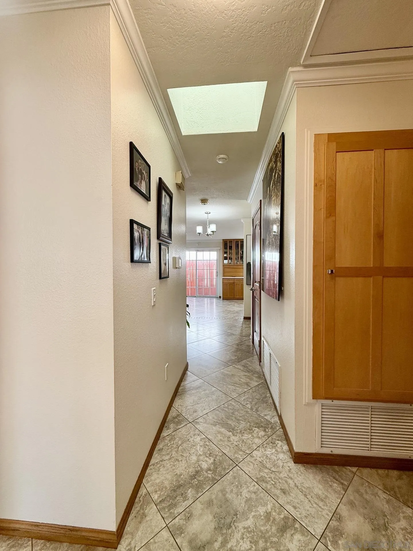 https://cdn.realtyfeed.com/cdn/127/250041070/86d9376dd73dbb410d6c337a64de24ce.webp