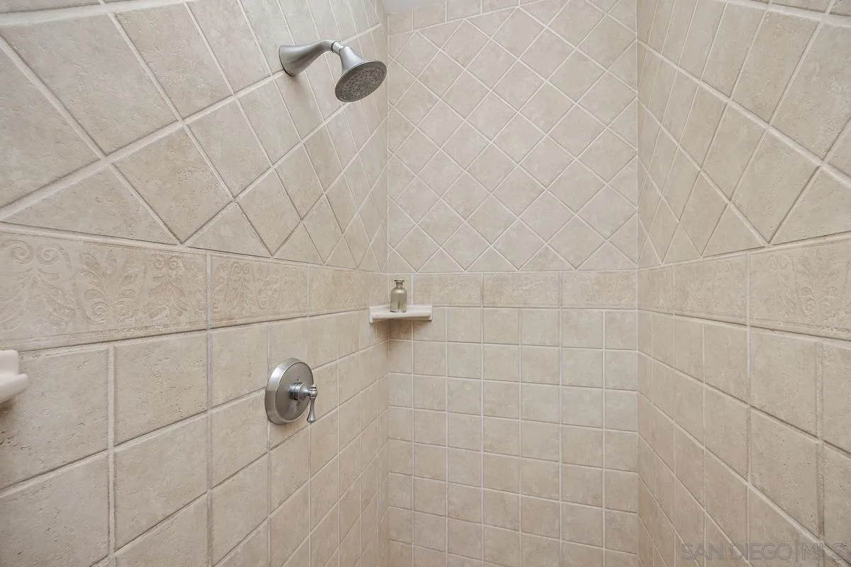https://cdn.realtyfeed.com/cdn/127/250041073/b4d78c4d4fba26269040917f1186d576.webp
