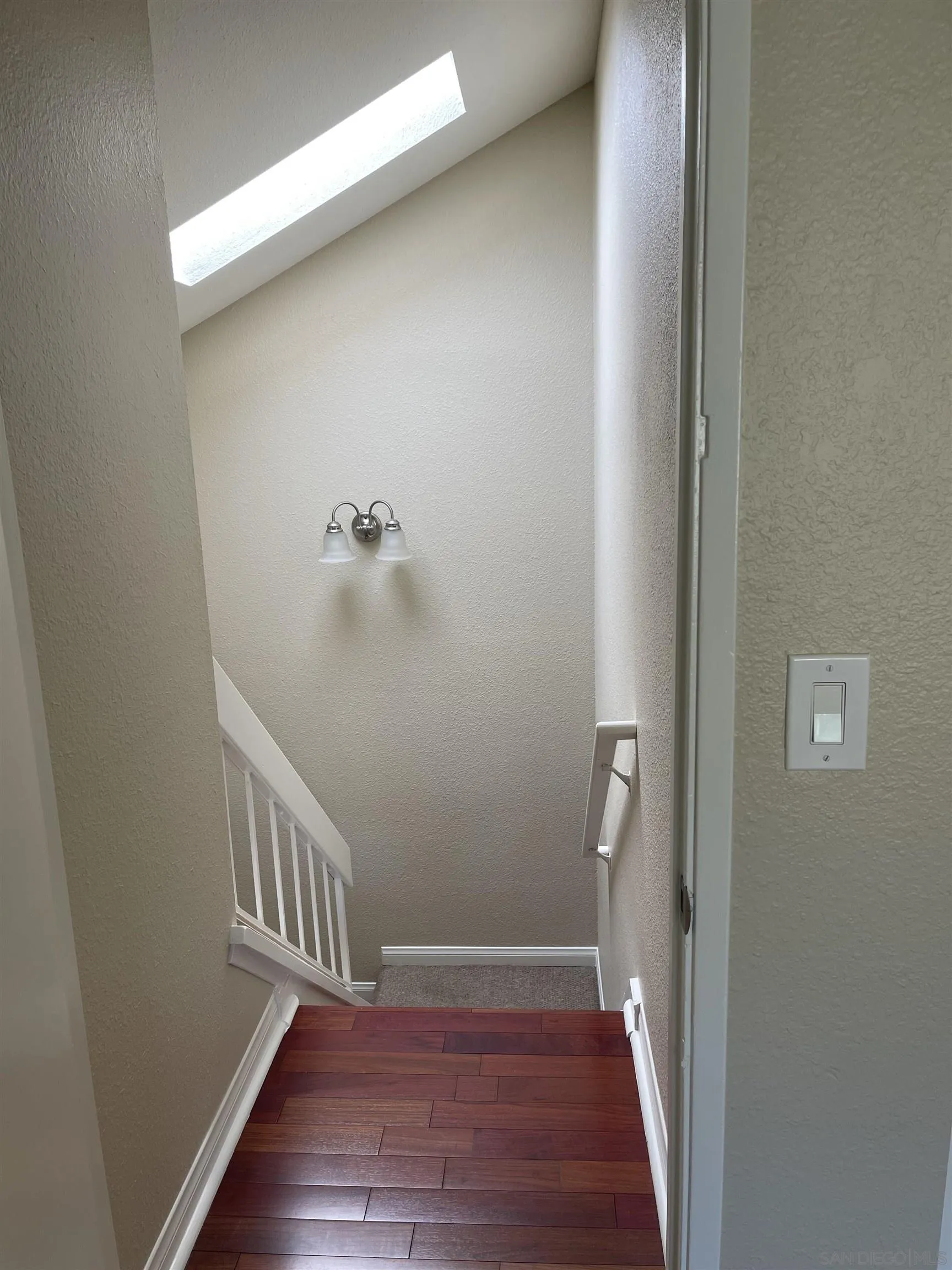 https://cdn.realtyfeed.com/cdn/127/250041078/db64541f051f2bd0df95df9c4860e9ba.webp