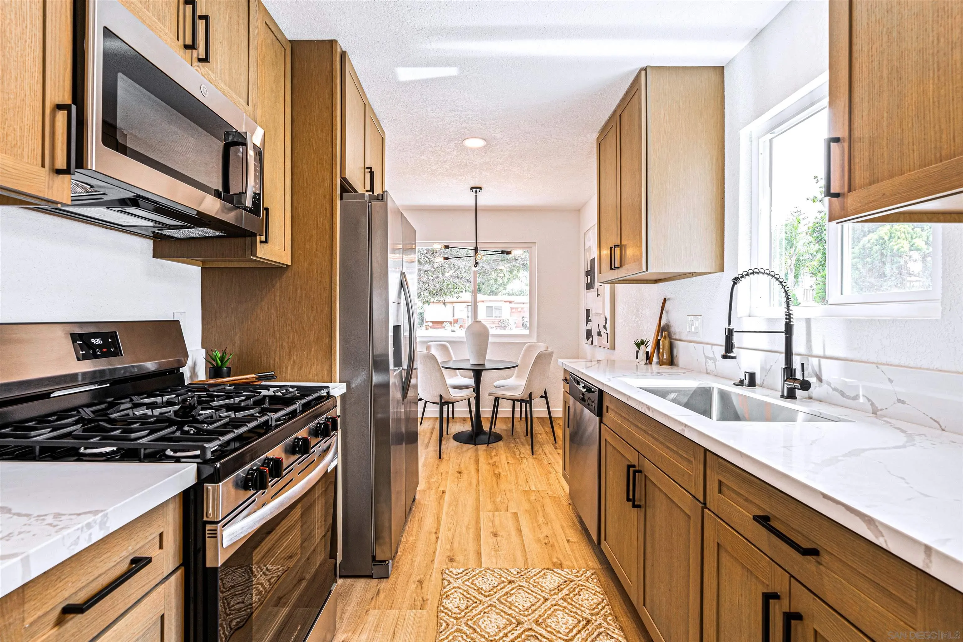 https://cdn.realtyfeed.com/cdn/127/250041080/0a1579d684218836bb3d3583ca986671.webp