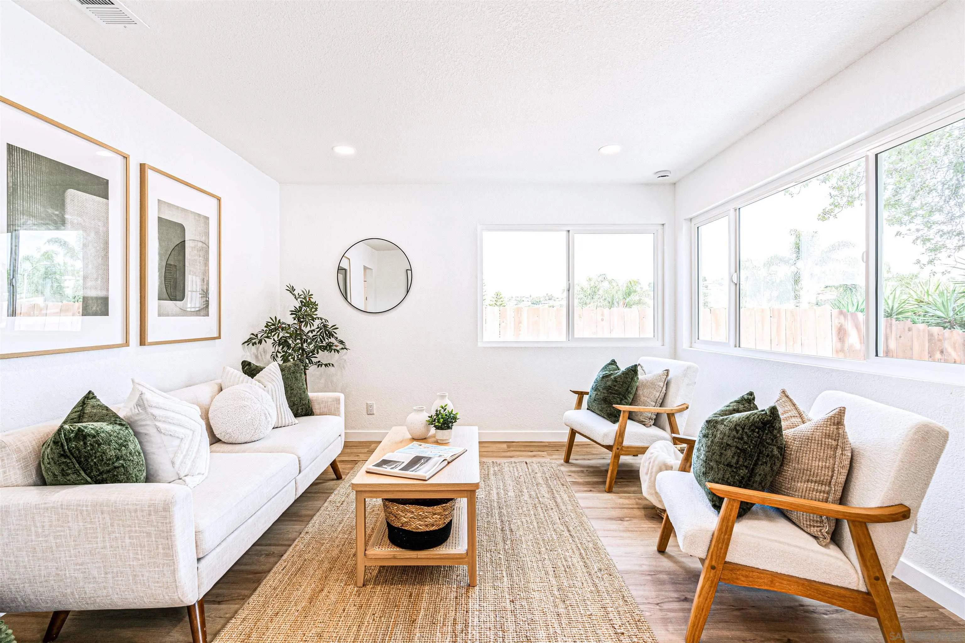 https://cdn.realtyfeed.com/cdn/127/250041080/218cc3b42f290bd6c4421ce429a572b0.webp