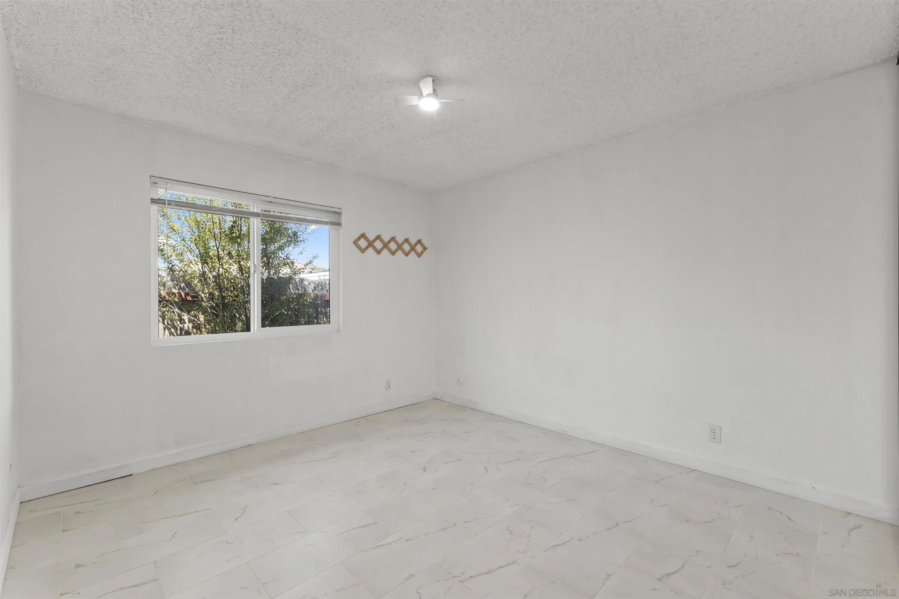 Photo #15: 250041081 Listing: Photo #15