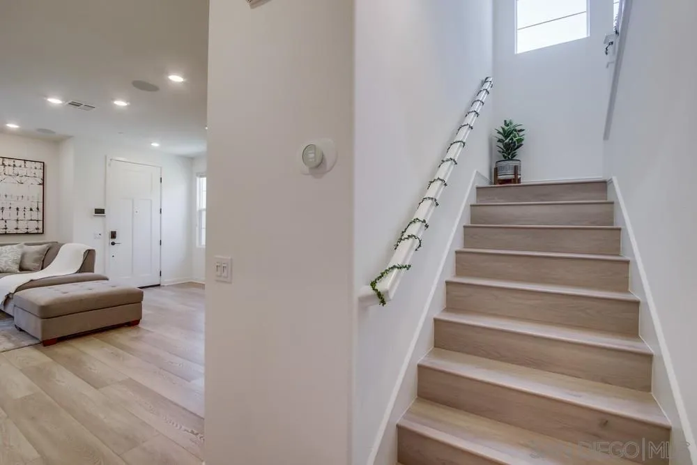 https://cdn.realtyfeed.com/cdn/127/250041086/2849395f6cca6ed46a0bb29d948ff8c9.webp