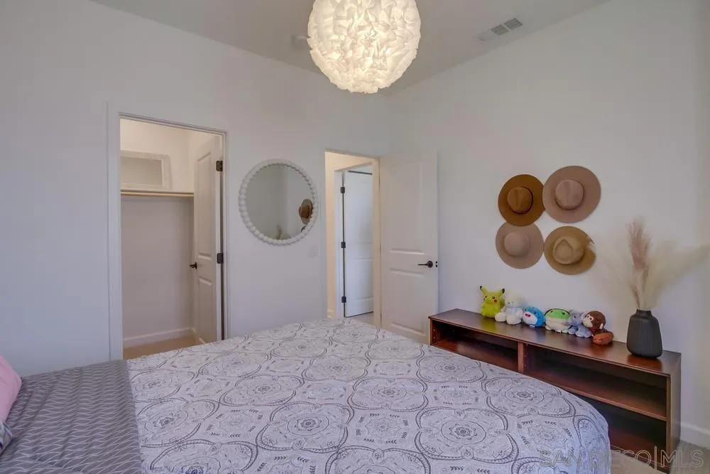 https://cdn.realtyfeed.com/cdn/127/250041086/2f2fc49495598a6be0b603ca3d3e6e5a.webp