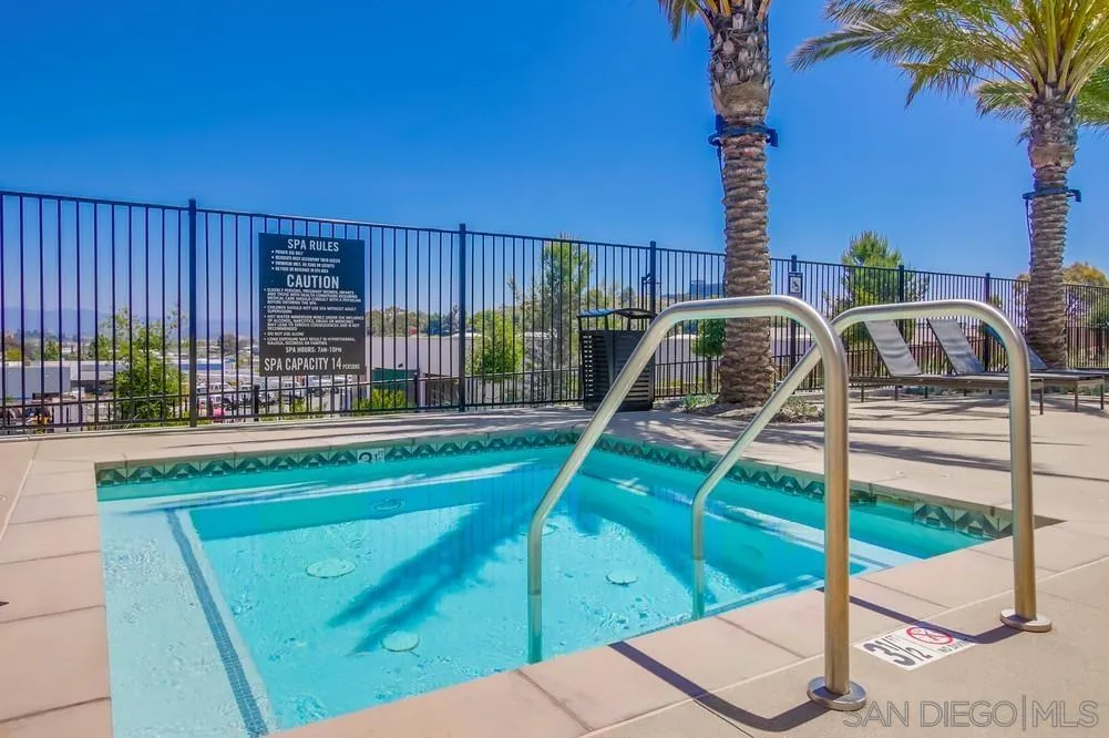 https://cdn.realtyfeed.com/cdn/127/250041086/ac0935b47d6d568ec2c2520538bf8b1b.webp