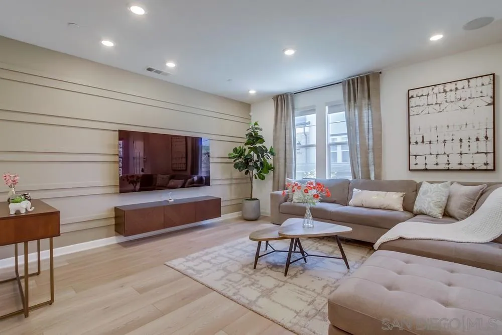 https://cdn.realtyfeed.com/cdn/127/250041086/d3d410aaa9036a51c10d4667c96fc1a8.webp