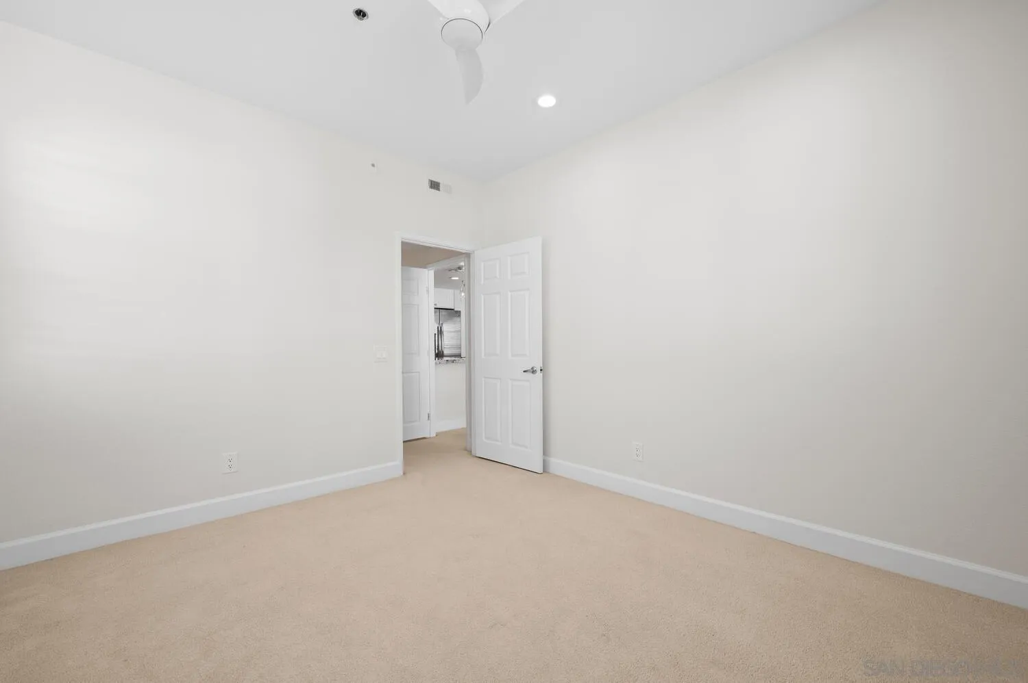 https://cdn.realtyfeed.com/cdn/127/250041088/3fb1eaef1673f06868329c5d70021f4b.webp