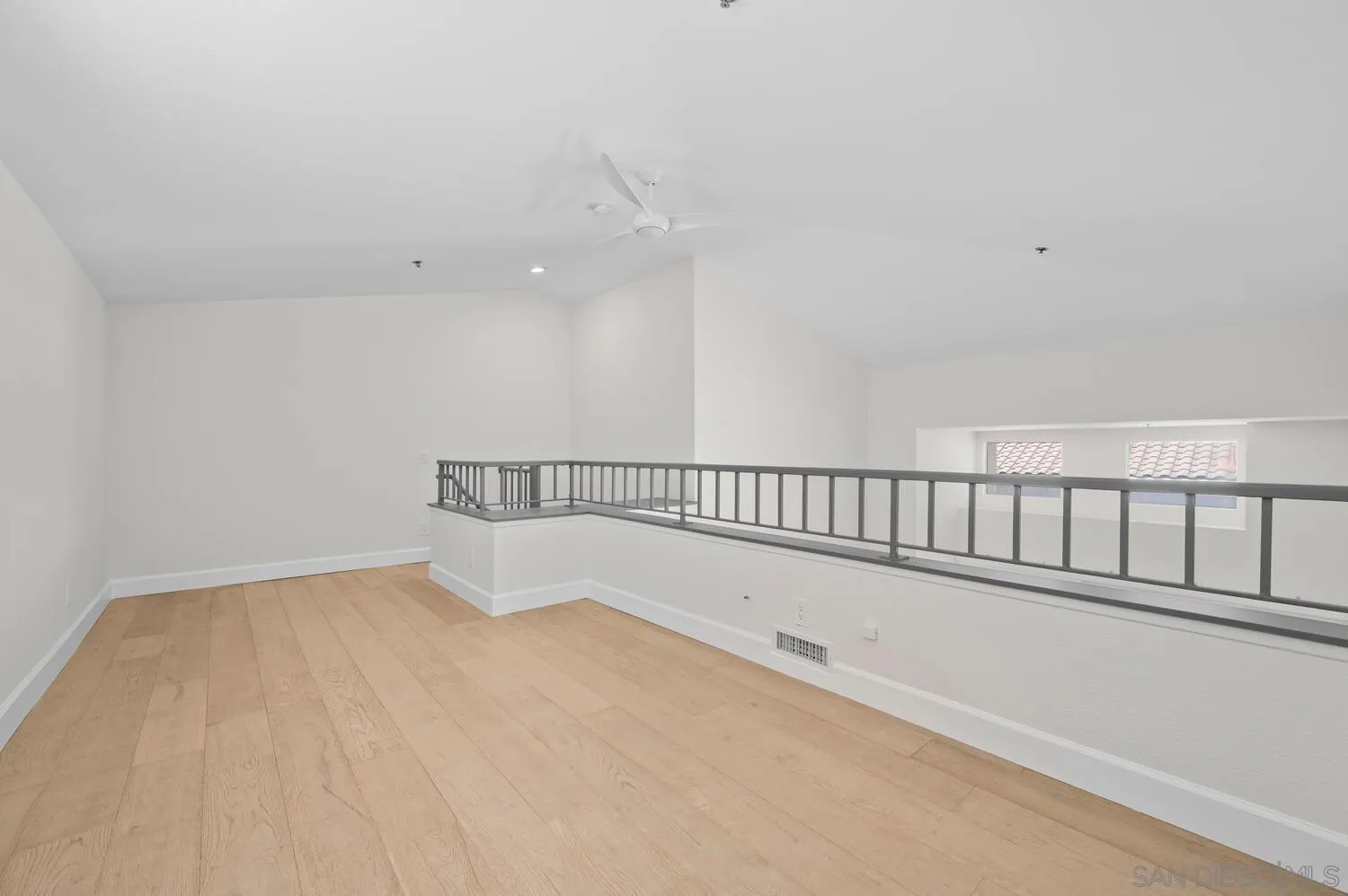 https://cdn.realtyfeed.com/cdn/127/250041088/69f1e9fed6e628a5faafa0f99fd7f981.webp