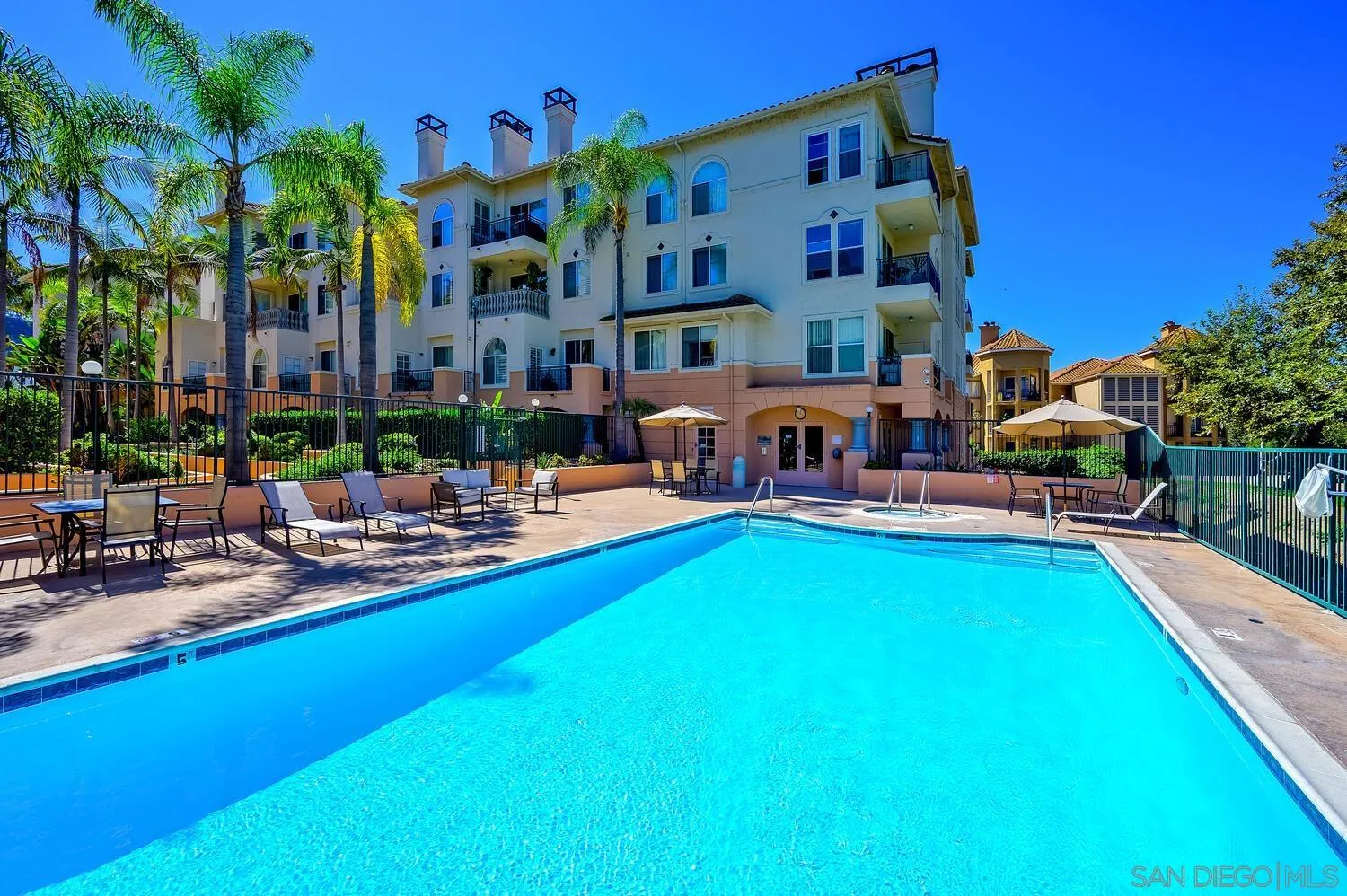 https://cdn.realtyfeed.com/cdn/127/250041088/ebfe3f895211f94127b29348cc430659.webp