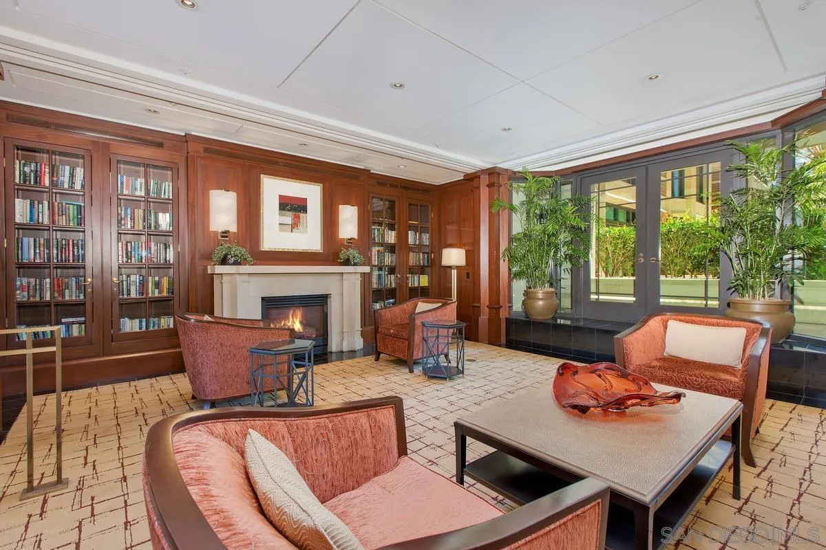 https://cdn.realtyfeed.com/cdn/127/250041089/1ca828b5e0762de43f726aca80b59bb6.webp