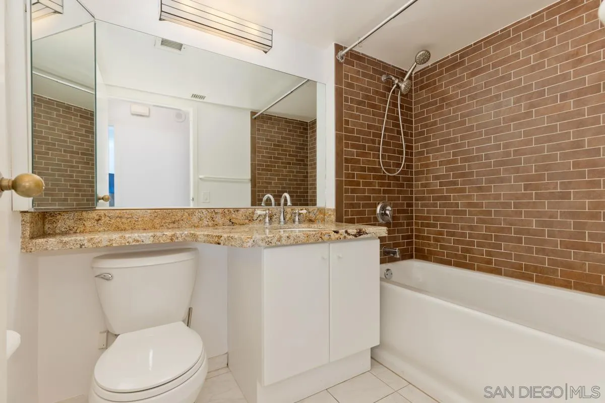 https://cdn.realtyfeed.com/cdn/127/250041089/479107f52effada6e2588f6af8f06cba.webp