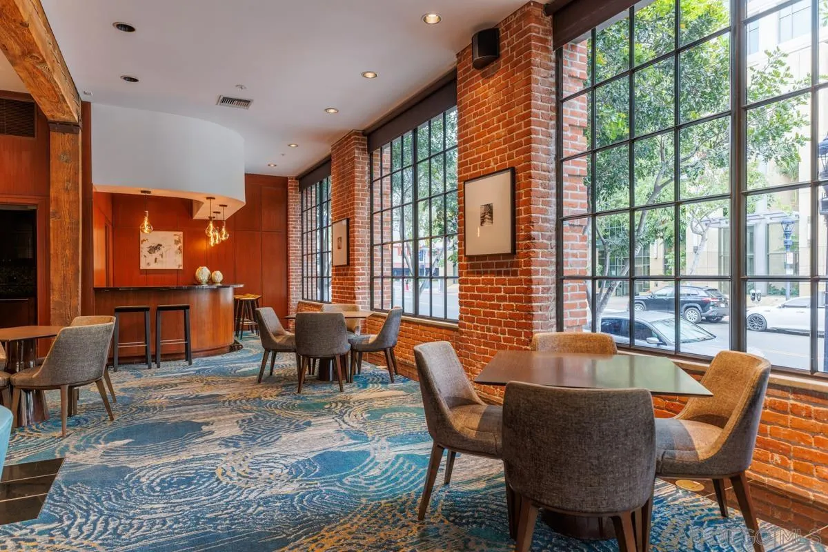 https://cdn.realtyfeed.com/cdn/127/250041089/88ad54c8e1a7a5f2a25448760609f811.webp