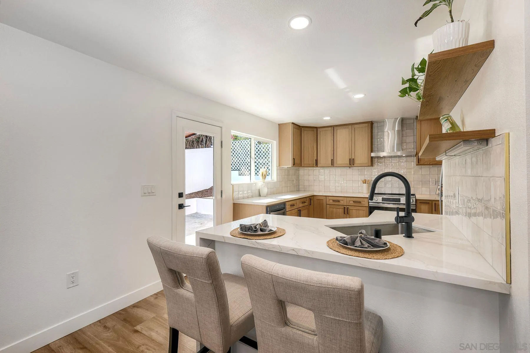 https://cdn.realtyfeed.com/cdn/127/250041090/116a19e003957991c48a2b0c6ef4d540.webp