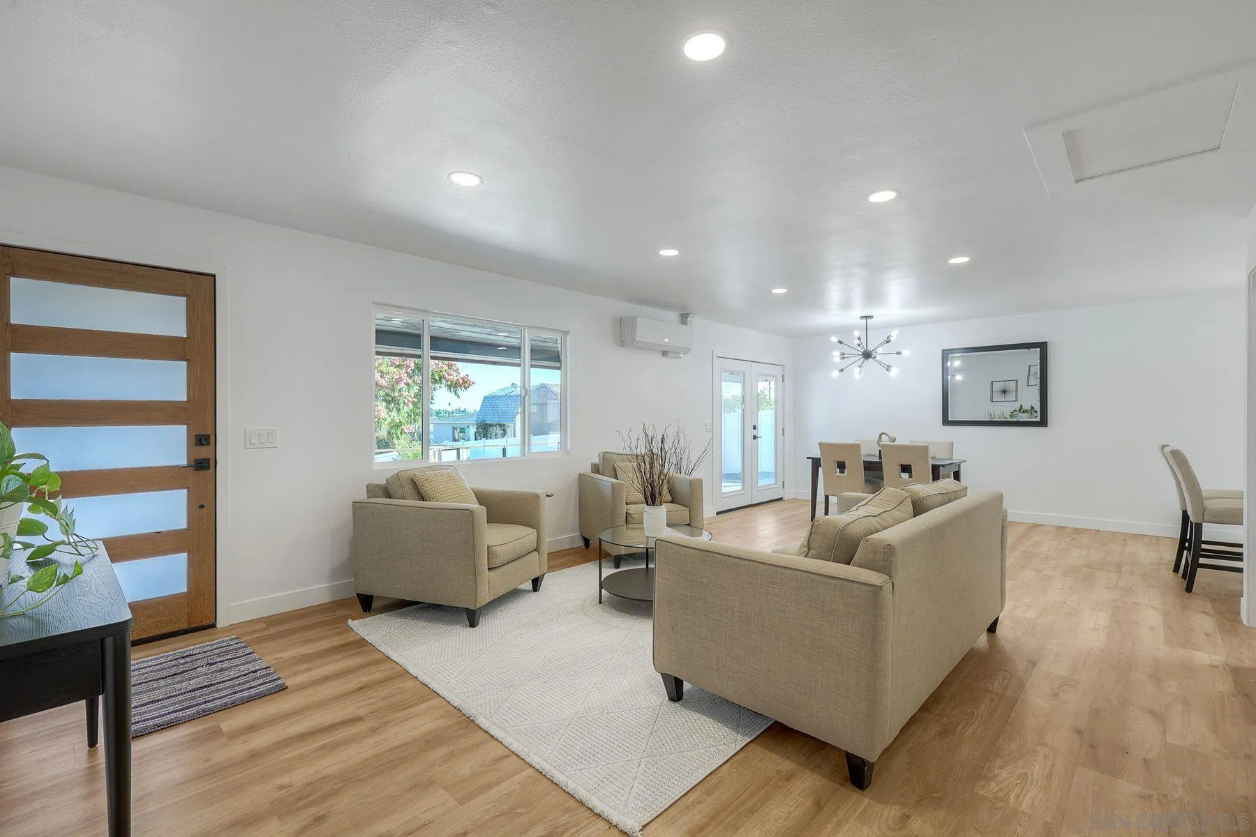 https://cdn.realtyfeed.com/cdn/127/250041090/96615f3de7edac1f4a199166264c4809.webp
