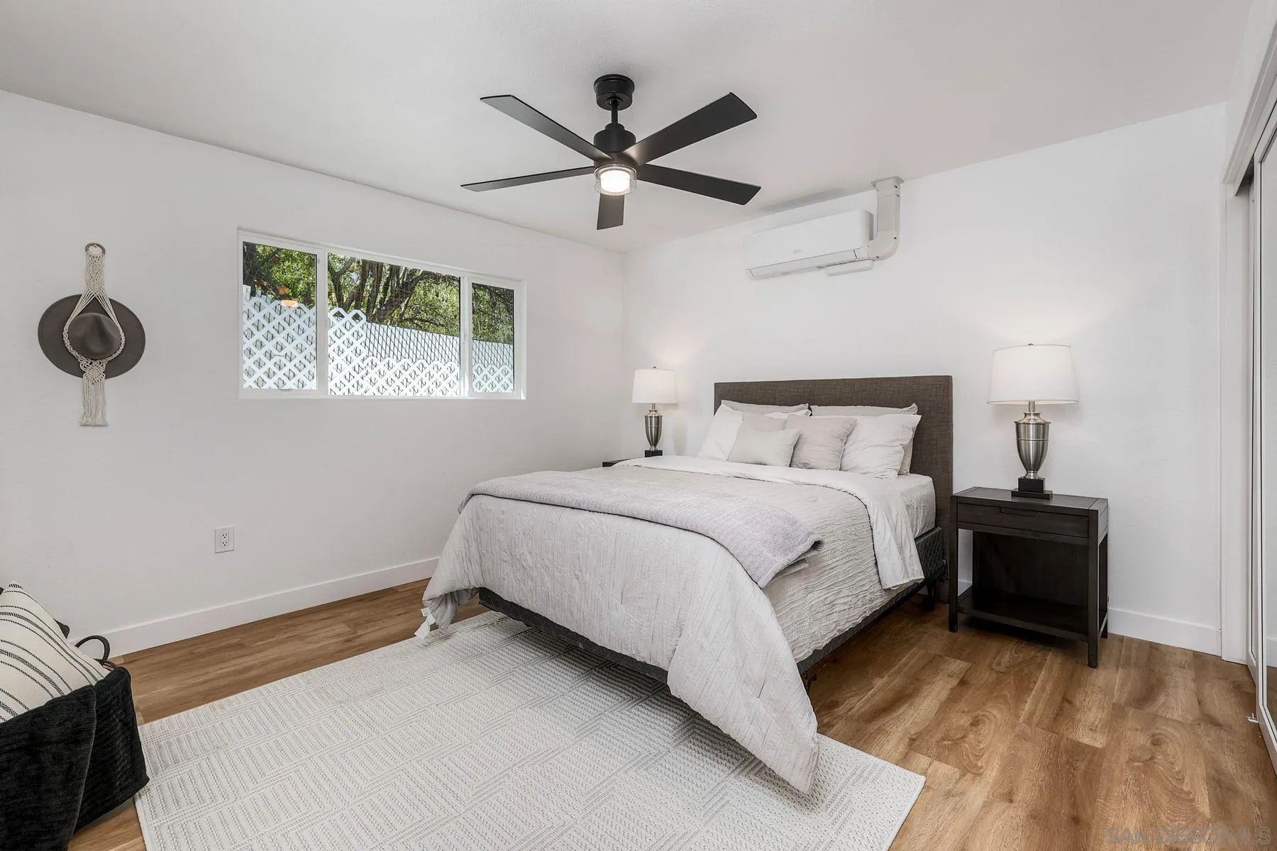 https://cdn.realtyfeed.com/cdn/127/250041090/9c6e6962d7b9c7445f86042e7ac3029e.webp