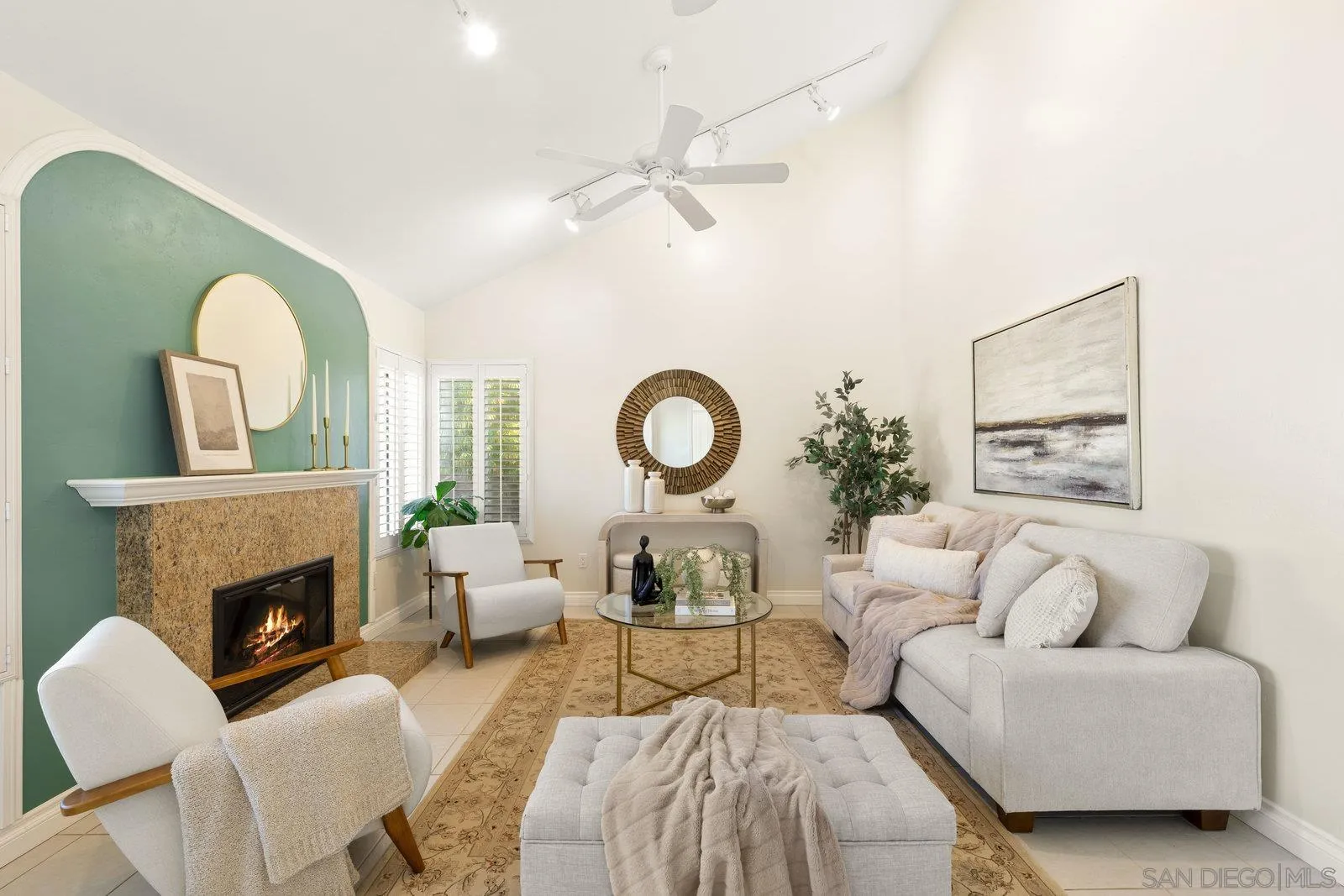 https://cdn.realtyfeed.com/cdn/127/250041091/0a901caea23dad35f88c0b78b98bf43c.webp