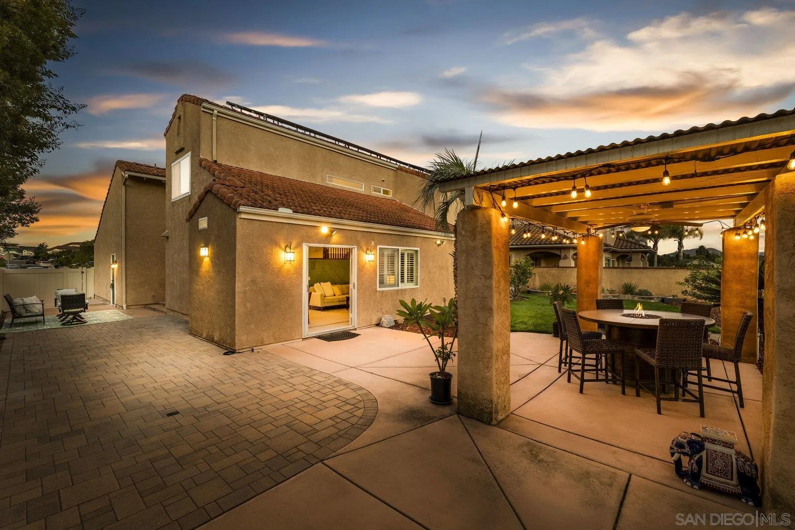 https://cdn.realtyfeed.com/cdn/127/250041091/924cecf8f8a4a8d407d5d978e6786491.webp