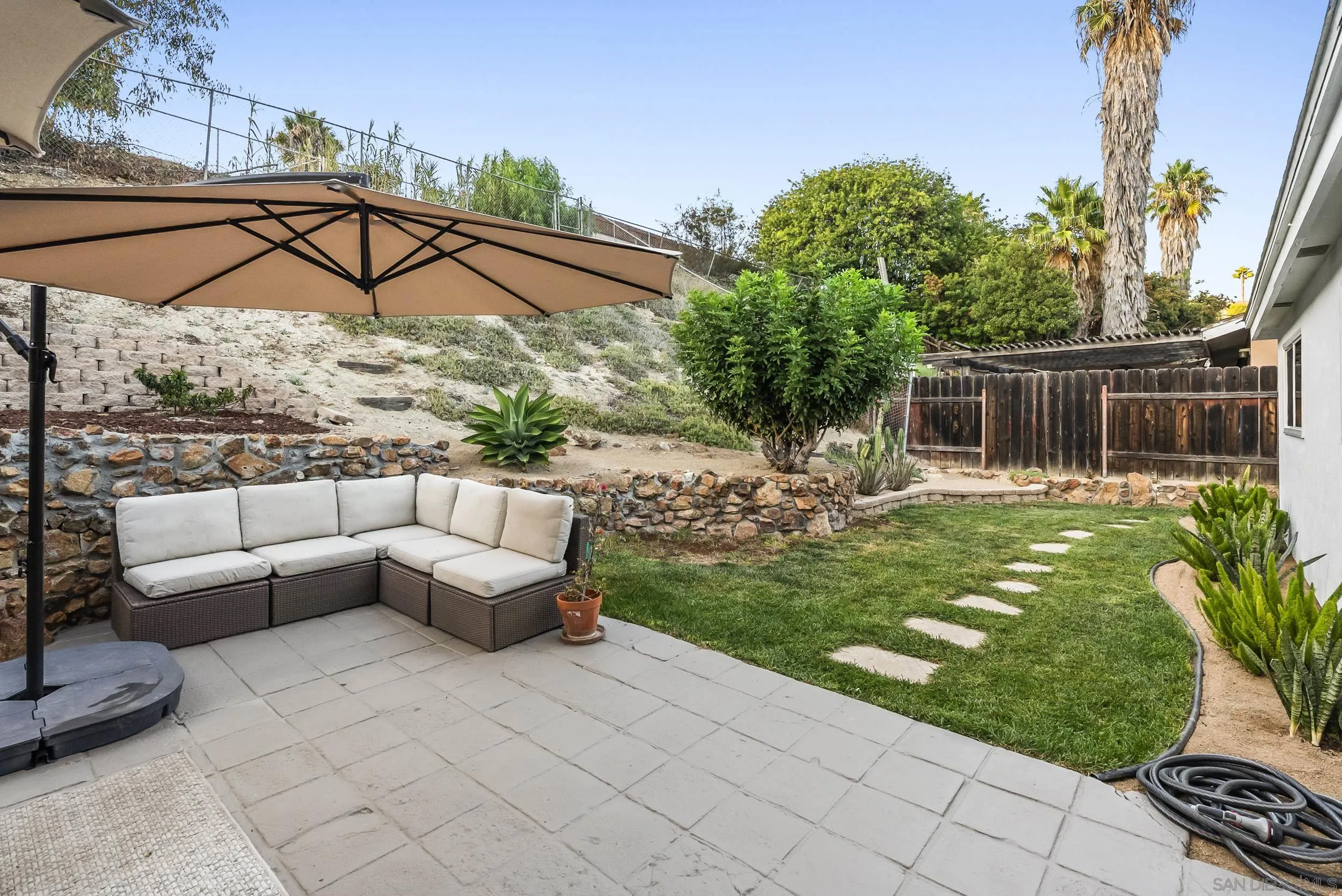 https://cdn.realtyfeed.com/cdn/127/250041095/f43056c95838db1a42c950f0e200835f.webp