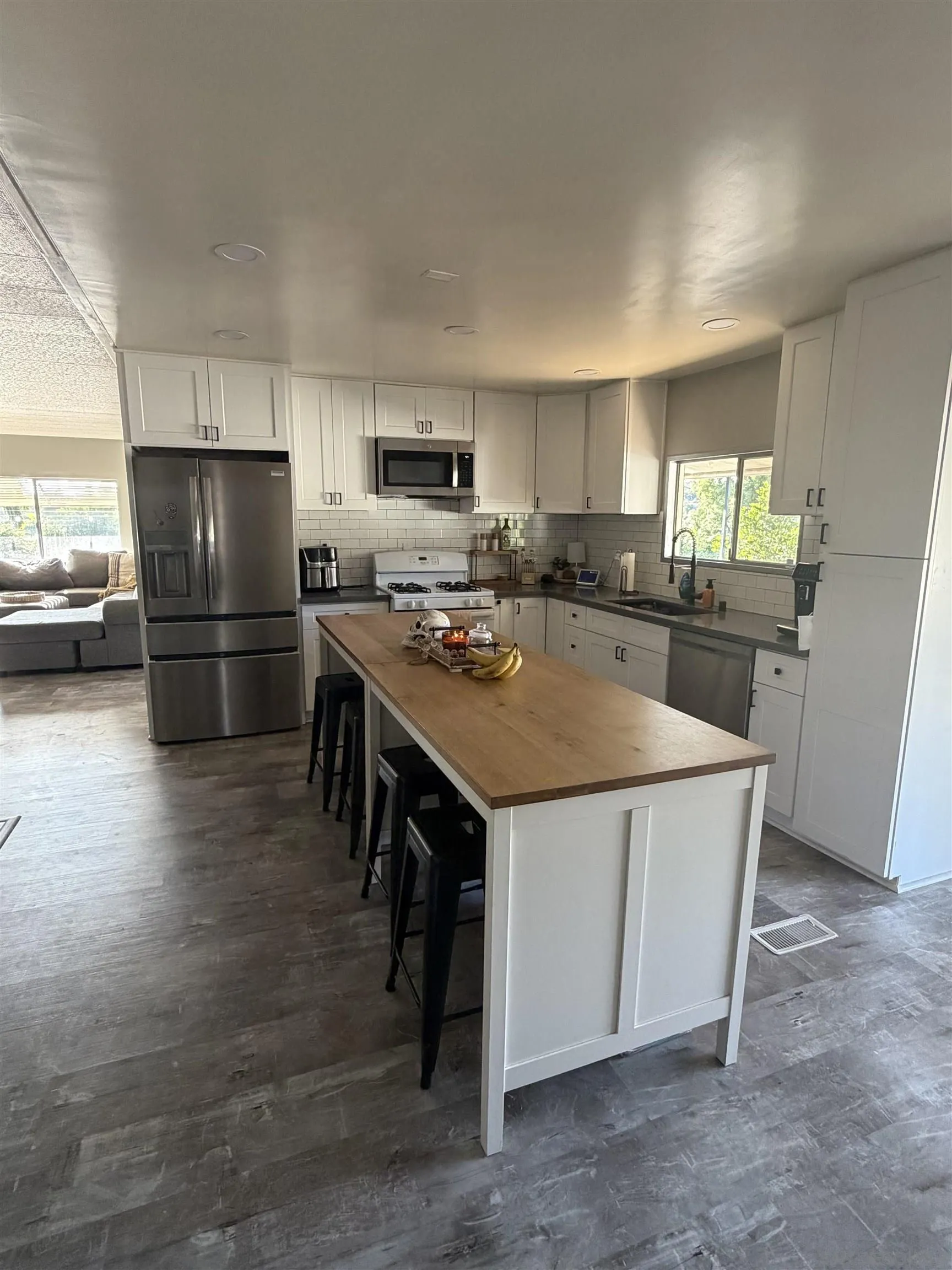 https://cdn.realtyfeed.com/cdn/127/250041096/1efda18005ea936ff2147a69f3fdf03d.webp