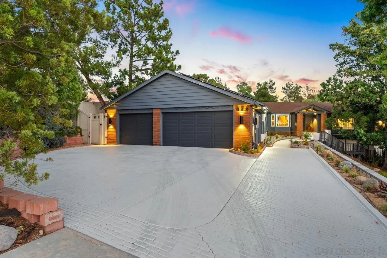 https://cdn.realtyfeed.com/cdn/127/250041097/3dadfad1a49da4865c40fef74b389e10.webp