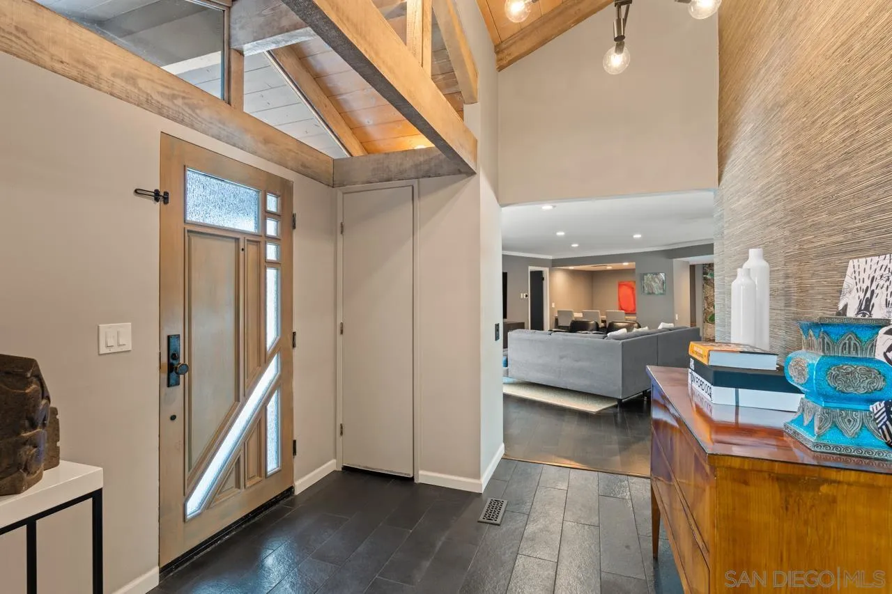 https://cdn.realtyfeed.com/cdn/127/250041097/ccb7489f75a3f4399ff51cd2d94c3522.webp