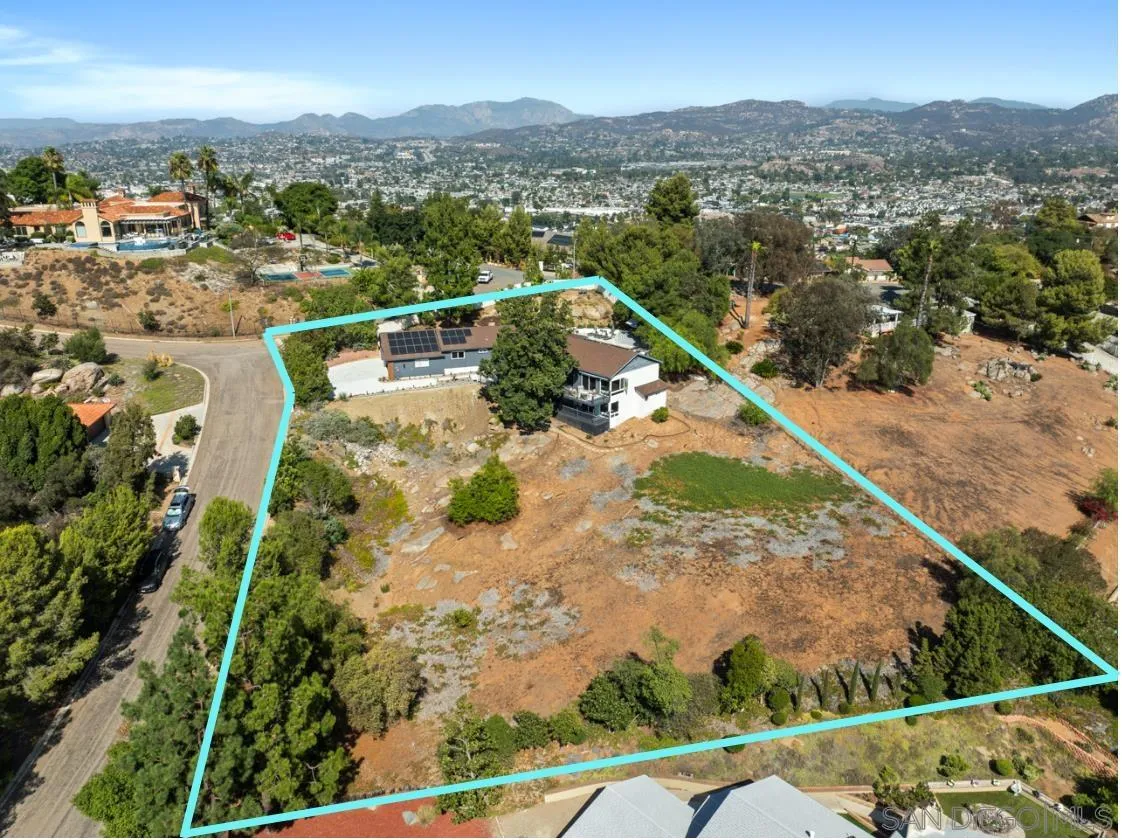 https://cdn.realtyfeed.com/cdn/127/250041097/ce6c1e44a6aace3233fad65042638a4e.webp