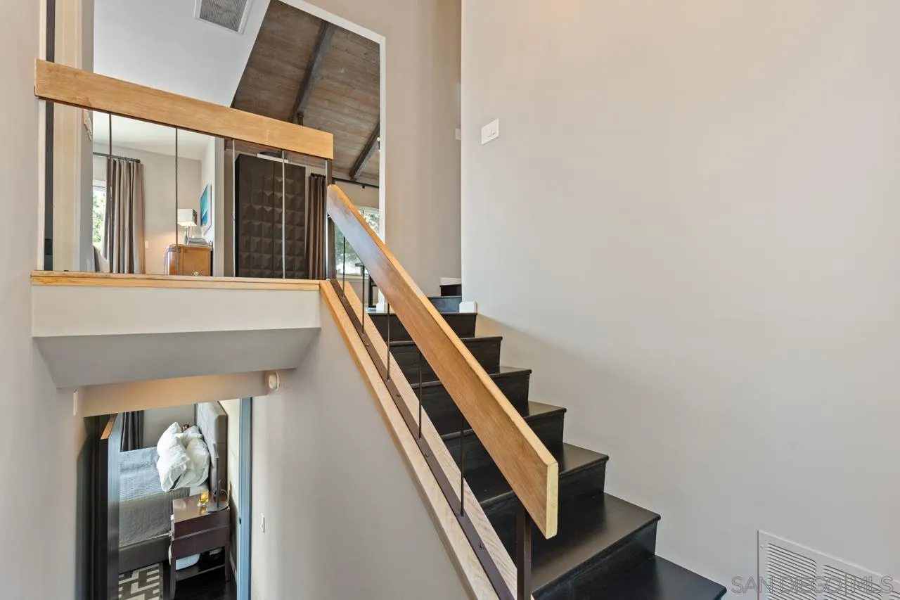 https://cdn.realtyfeed.com/cdn/127/250041097/e08d93f54d55f5668c01a77877250348.webp