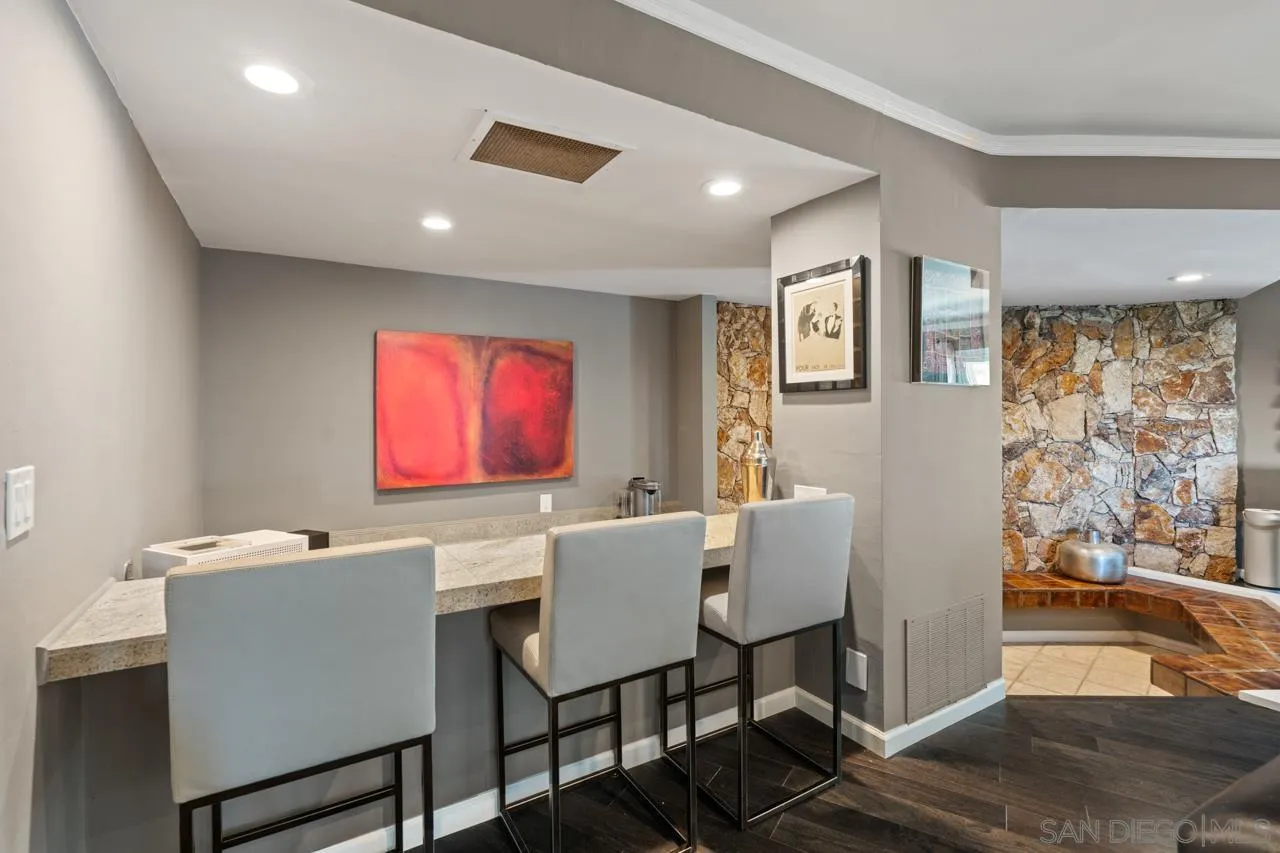 https://cdn.realtyfeed.com/cdn/127/250041097/ed94c4e9b2fec100aaa99b89ad8c43fd.webp