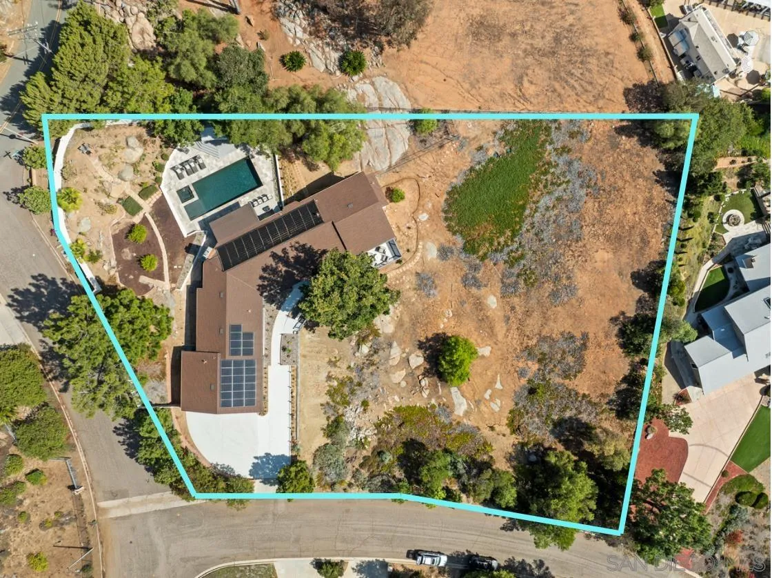 https://cdn.realtyfeed.com/cdn/127/250041097/f059f8d4ed6ebed12c635e72fec41a00.webp