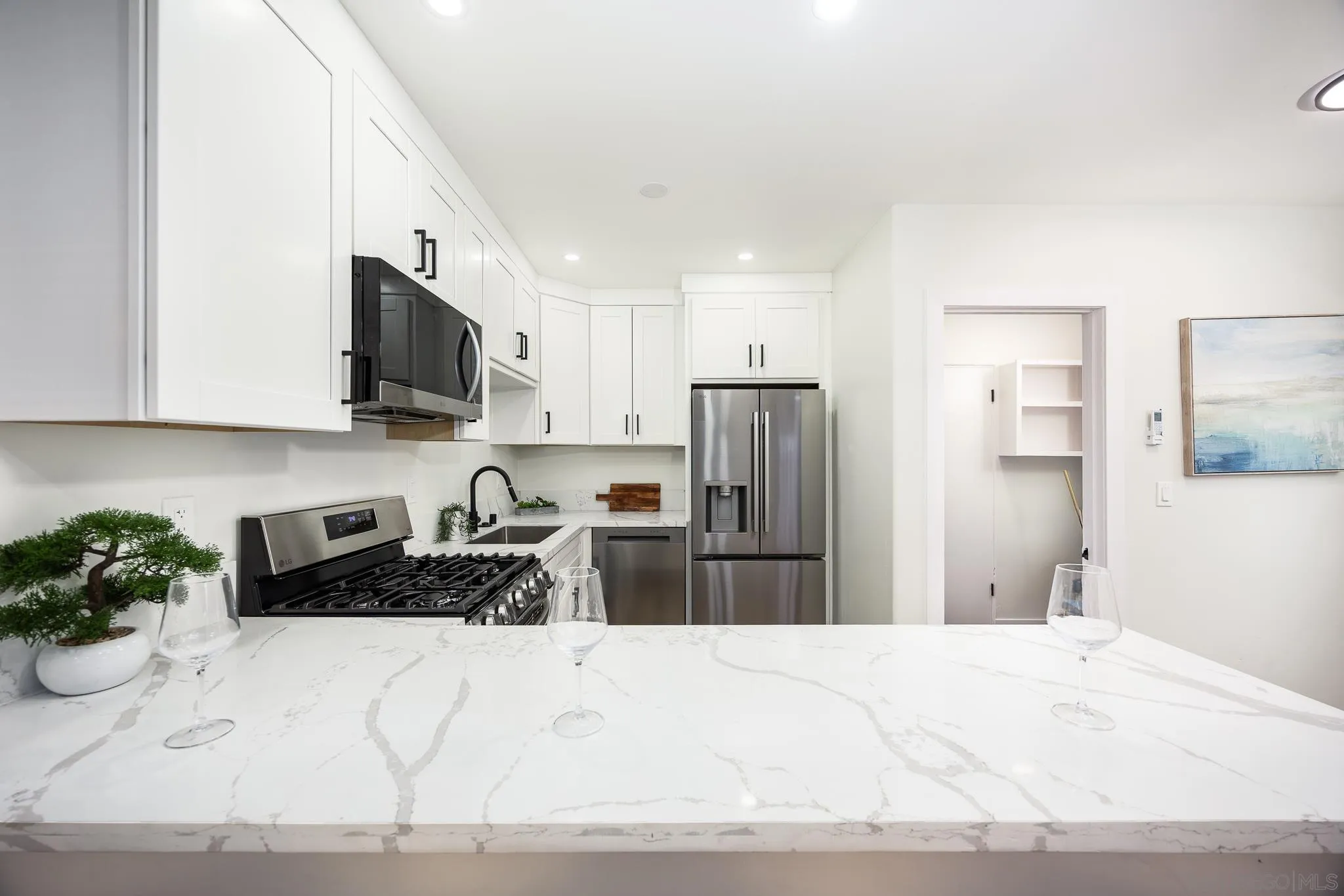 https://cdn.realtyfeed.com/cdn/127/250041101/276e5c470fe6aa6f7b6cb3f0c54e7652.webp