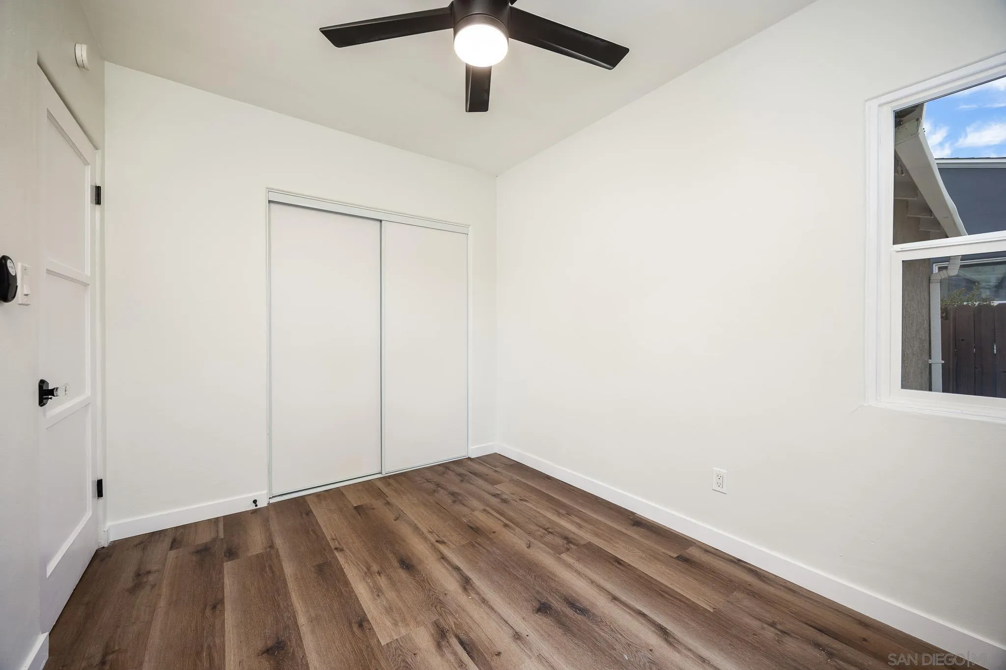 https://cdn.realtyfeed.com/cdn/127/250041101/84b6f12aba4ad47b407bfff8cfac5ab9.webp