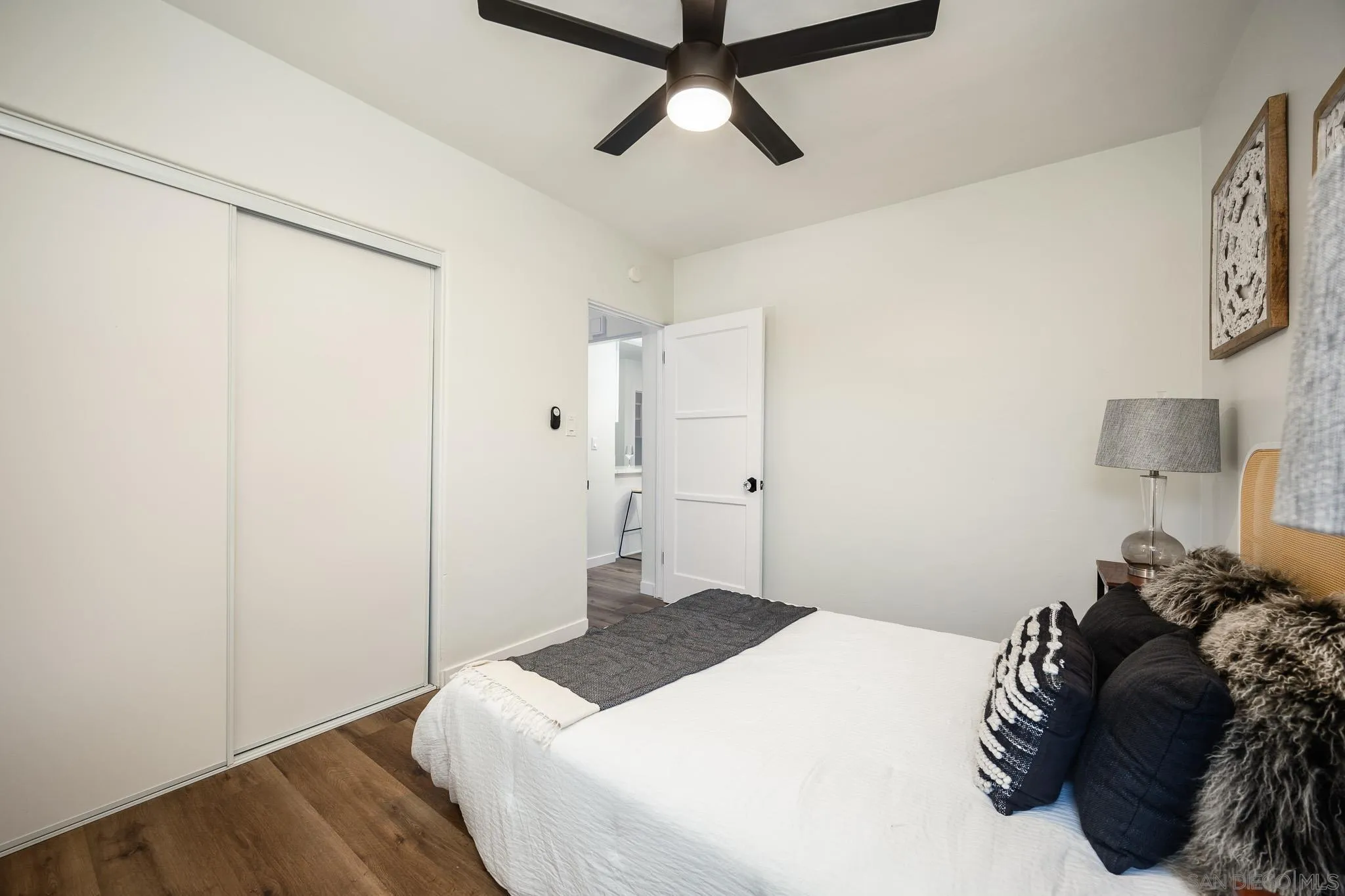 https://cdn.realtyfeed.com/cdn/127/250041101/8b27061b7bda959d404b2bcf7d8d5842.webp