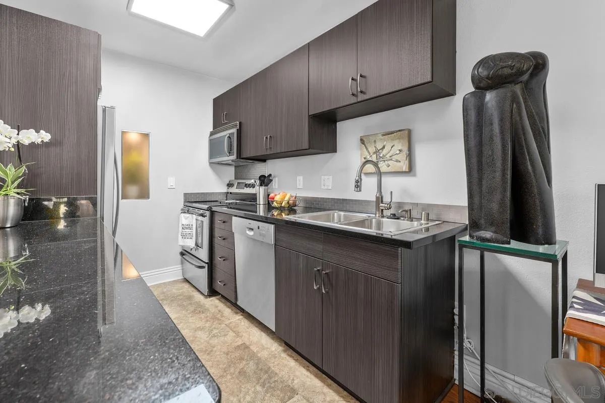 https://cdn.realtyfeed.com/cdn/127/250041103/a48f99b9fba640d67c9da14ee4f5d9f3.webp
