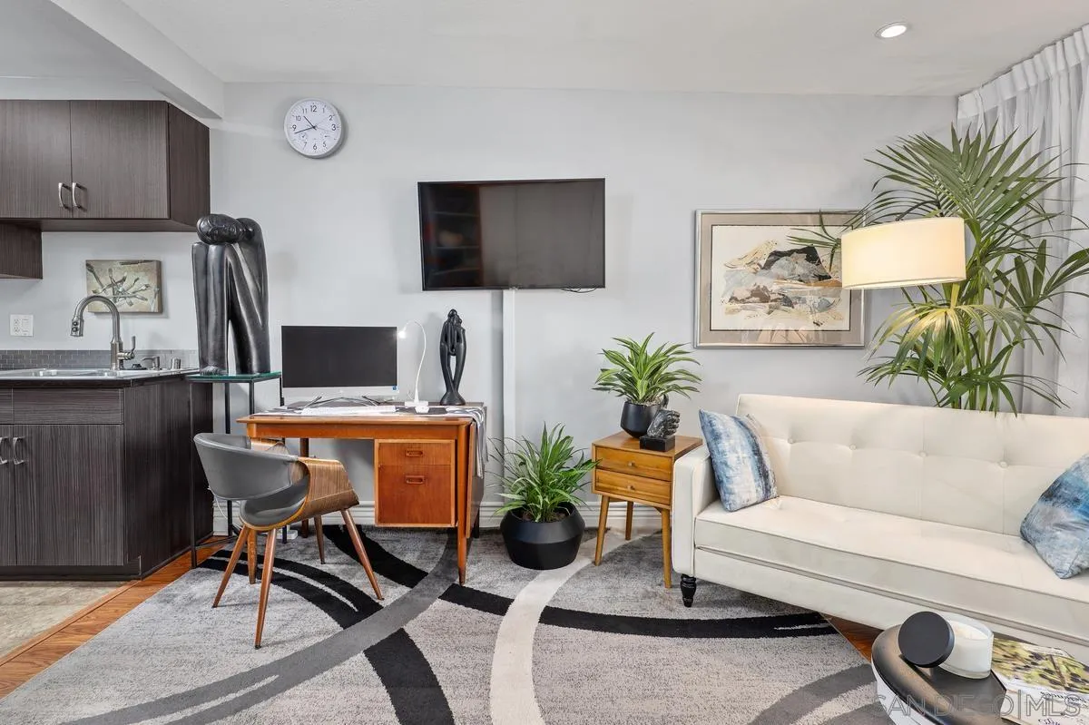https://cdn.realtyfeed.com/cdn/127/250041103/b63df5f81beb3ce5f892c780c8ce6a66.webp