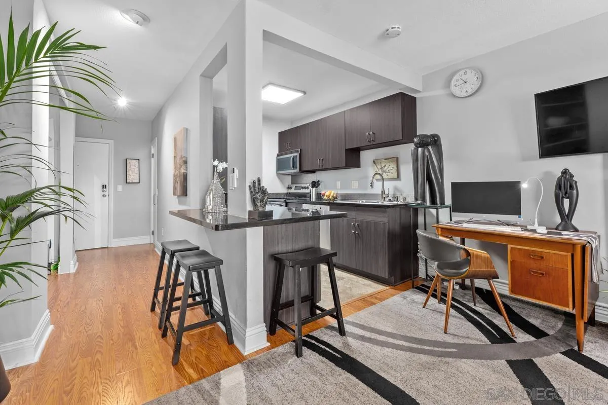 https://cdn.realtyfeed.com/cdn/127/250041103/cd1542a09a3ae27bb62a3686c26756a4.webp