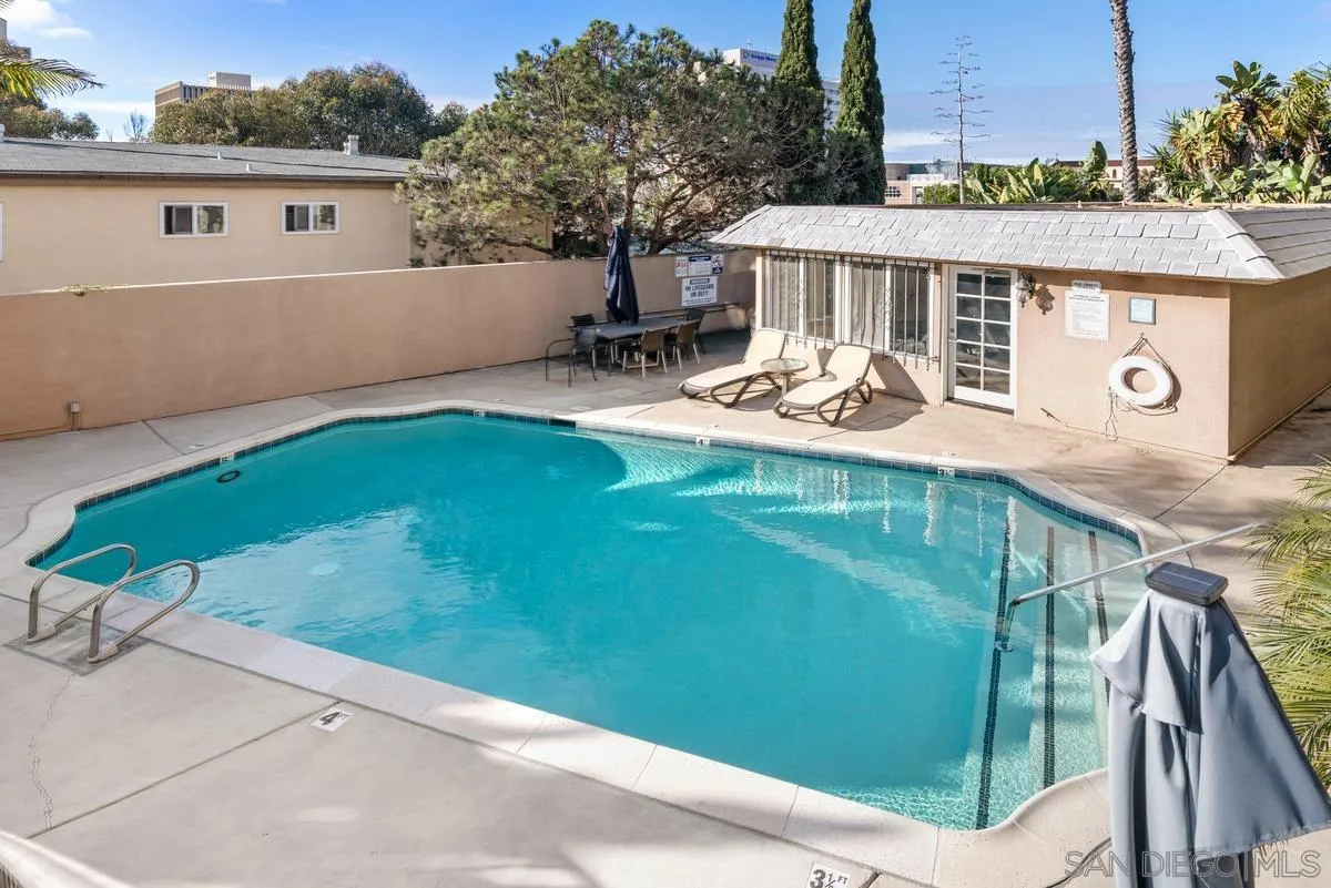 https://cdn.realtyfeed.com/cdn/127/250041103/f6ae2a95d07ed84a779f5d8a60c40d78.webp