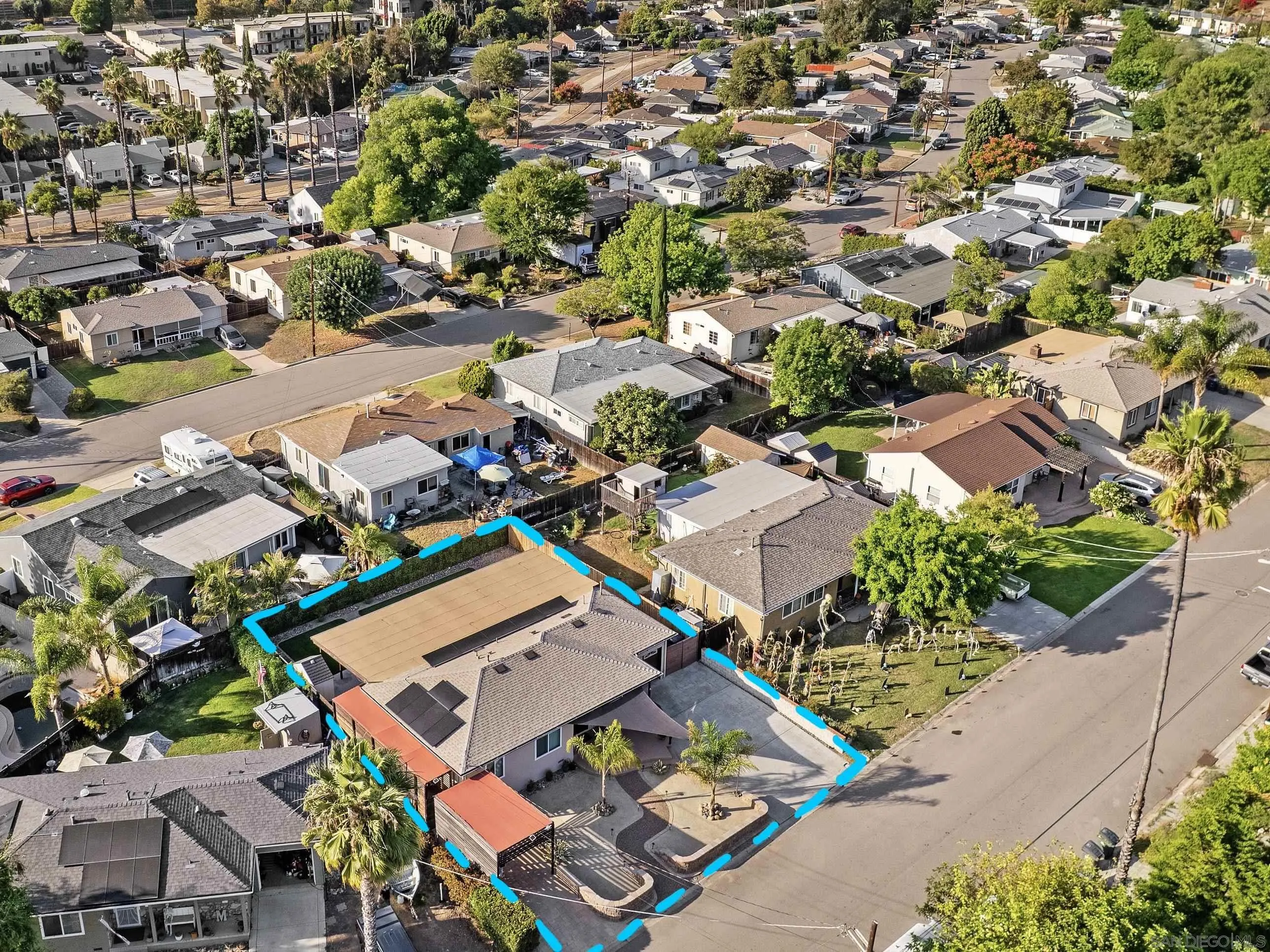 https://cdn.realtyfeed.com/cdn/127/250041104/a6c5a05c0c732a6b22beb718cd269d79.webp