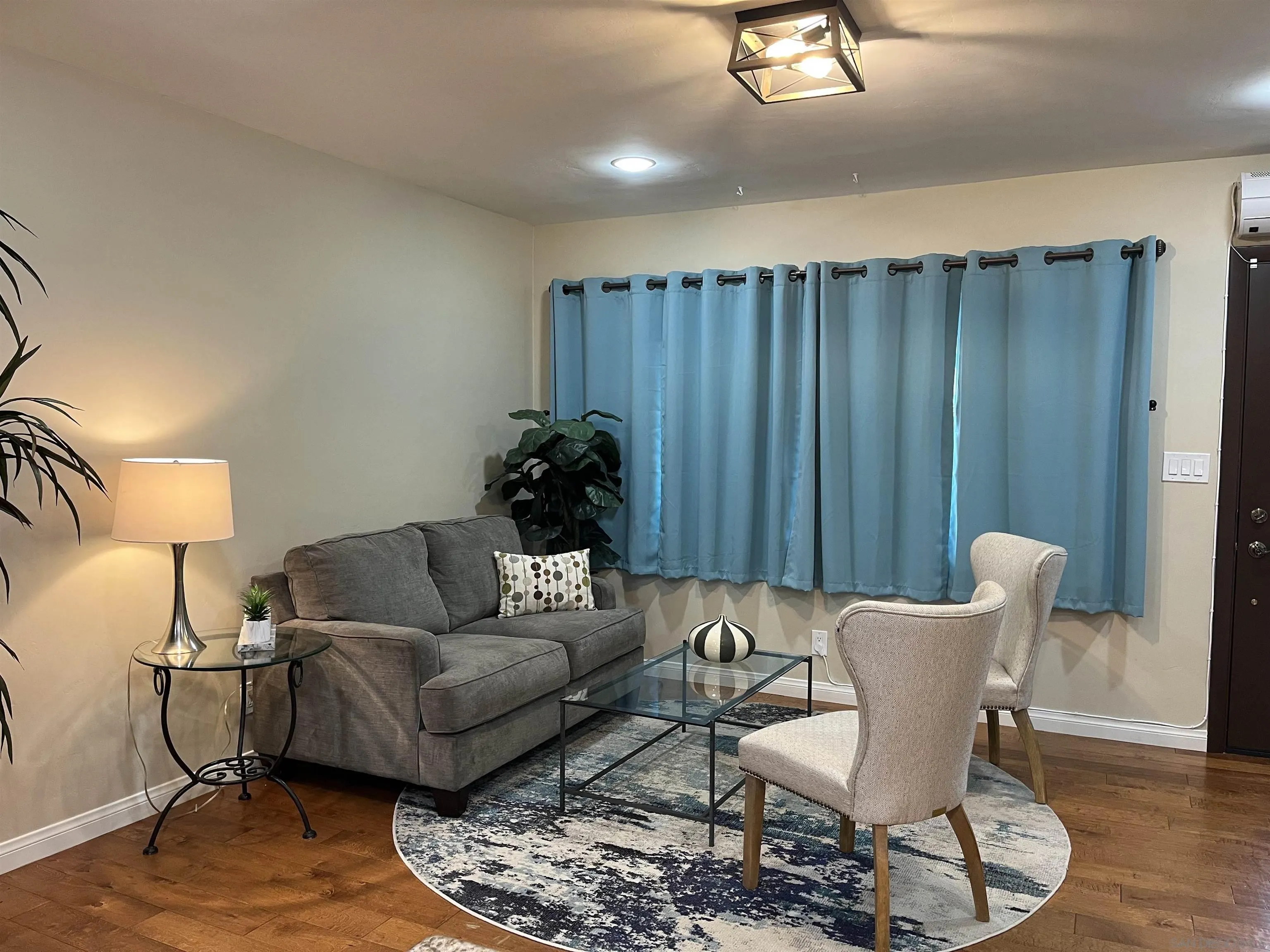 https://cdn.realtyfeed.com/cdn/127/250041104/df27eb274d61e828708cc1aec6dd12e8.webp