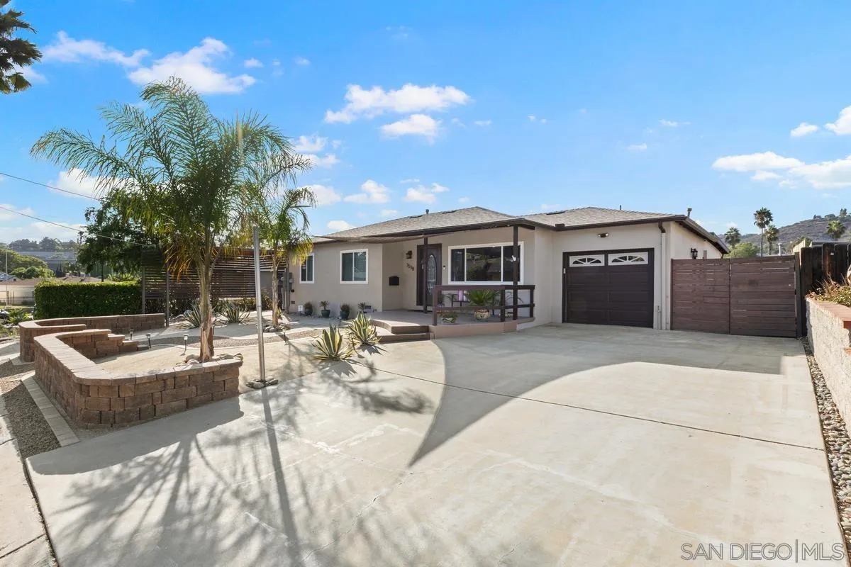 https://cdn.realtyfeed.com/cdn/127/250041104/e64a6678093d6934200c0f31447f8890.webp