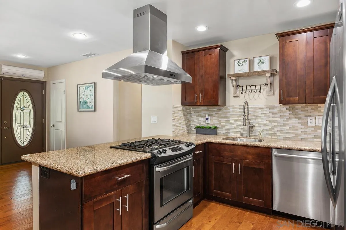 https://cdn.realtyfeed.com/cdn/127/250041104/ed4a5d50dfa93b05b3895953e7d2d23e.webp