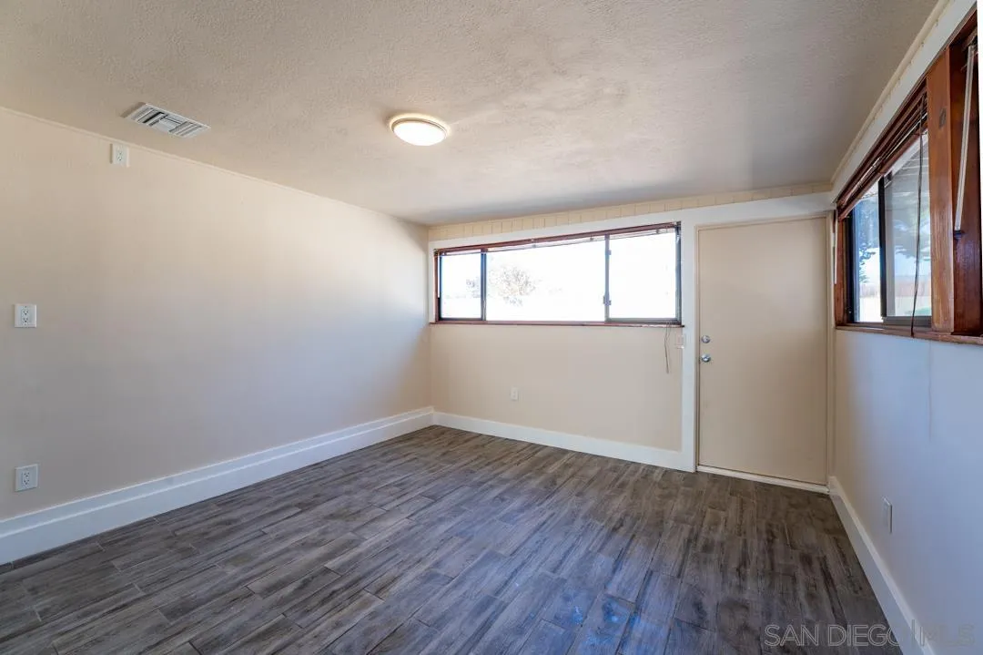 https://cdn.realtyfeed.com/cdn/127/250041111/c99b21a708e0e5a71f0c1afd4088e7dc.webp